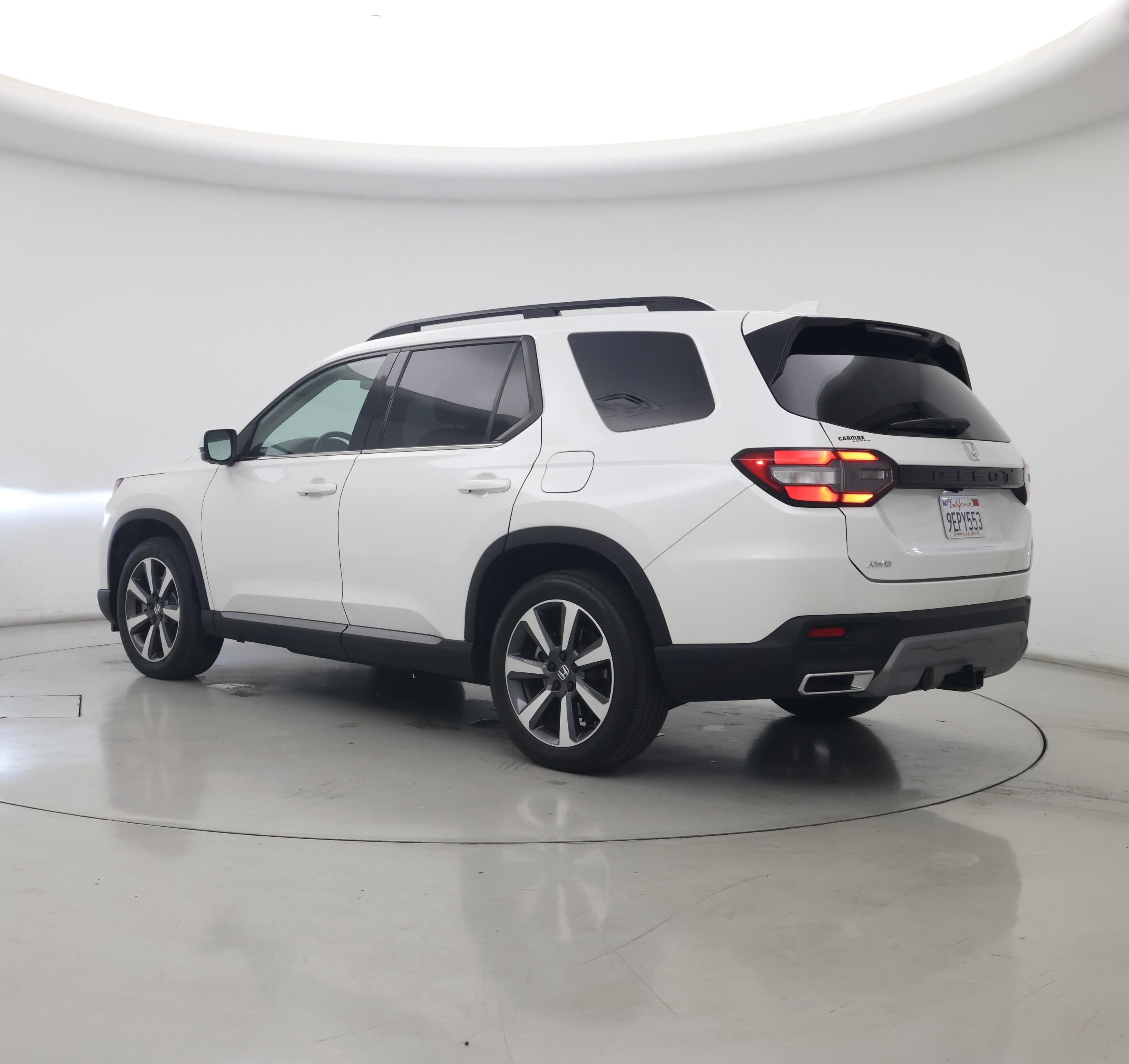 Thumbnail: 2023 Honda Pilot - 2