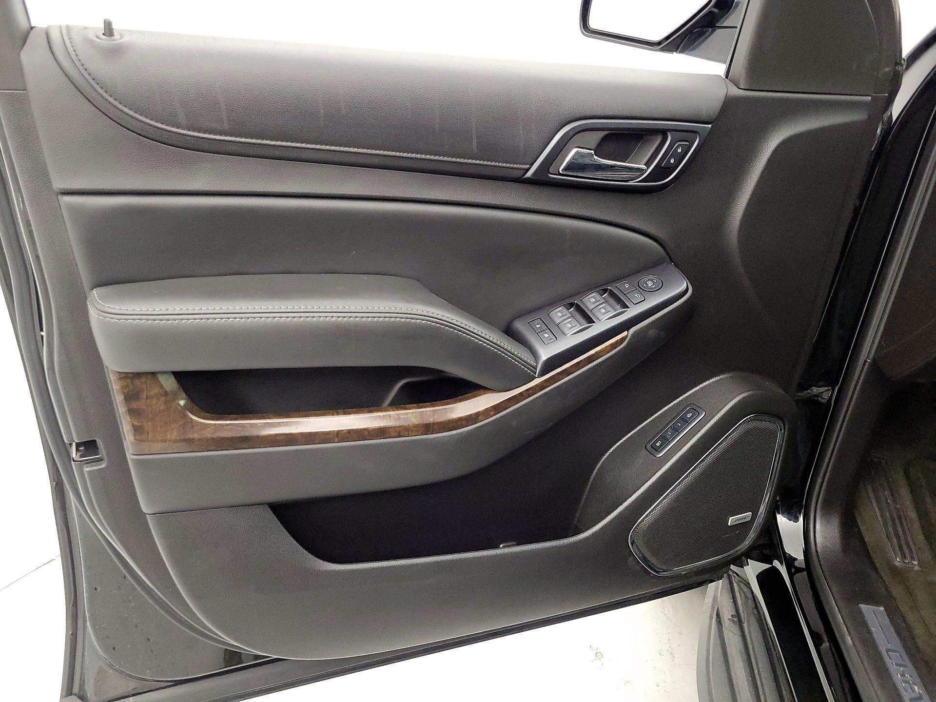 Thumbnail: 2015 Chevrolet Tahoe - 12