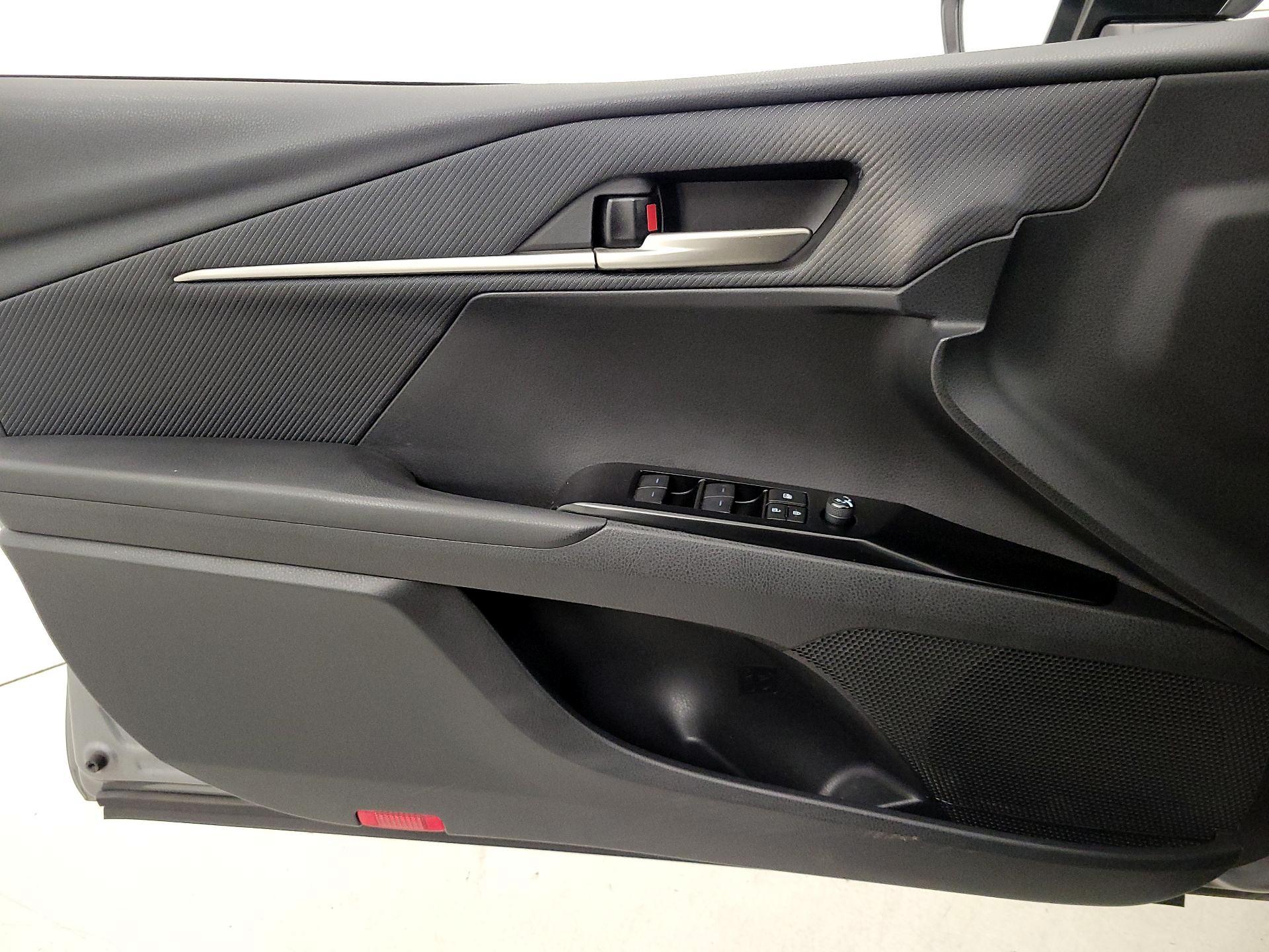 Thumbnail: 2025 Toyota Camry - 12