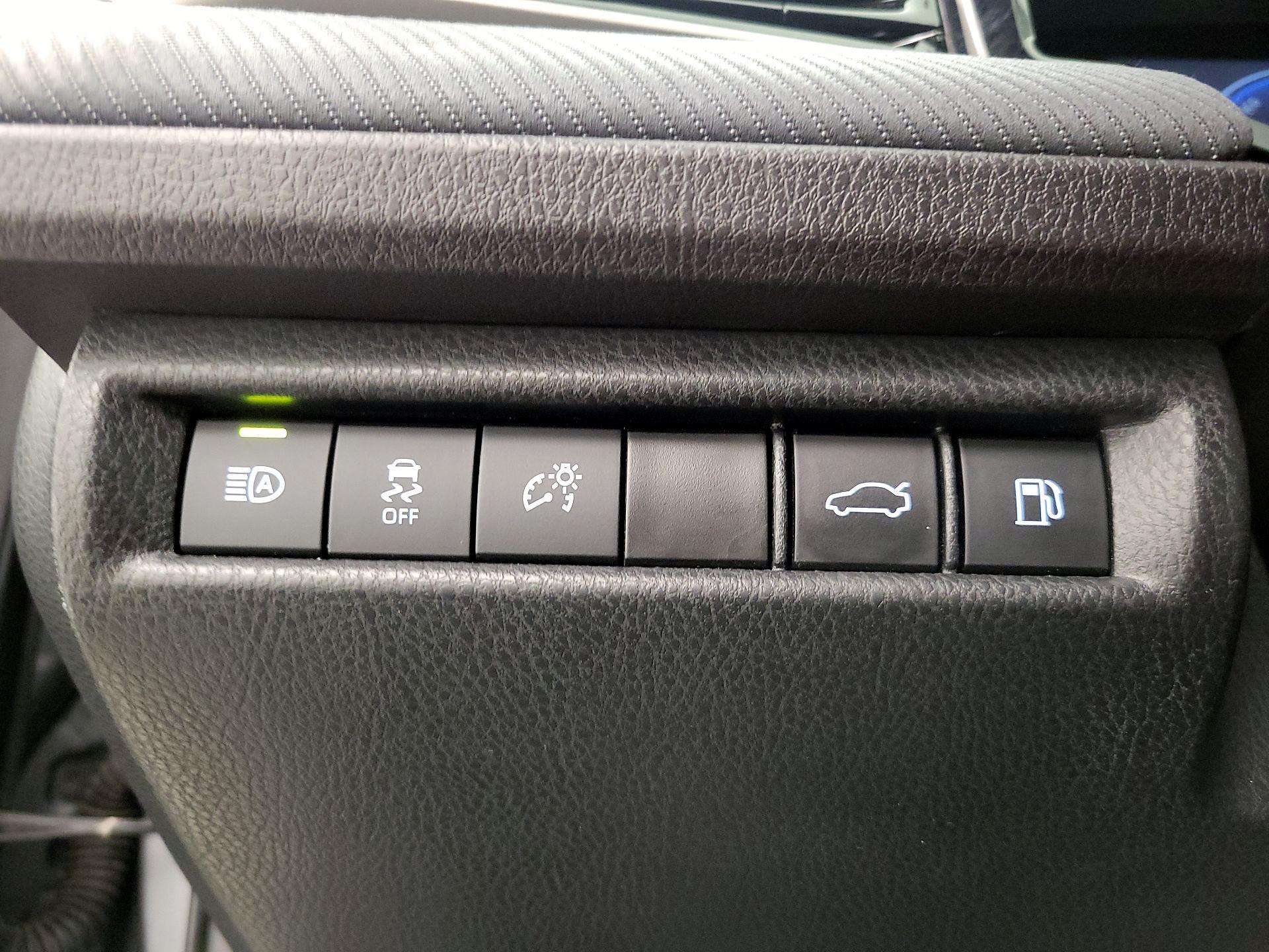 Thumbnail: 2025 Toyota Camry - 13