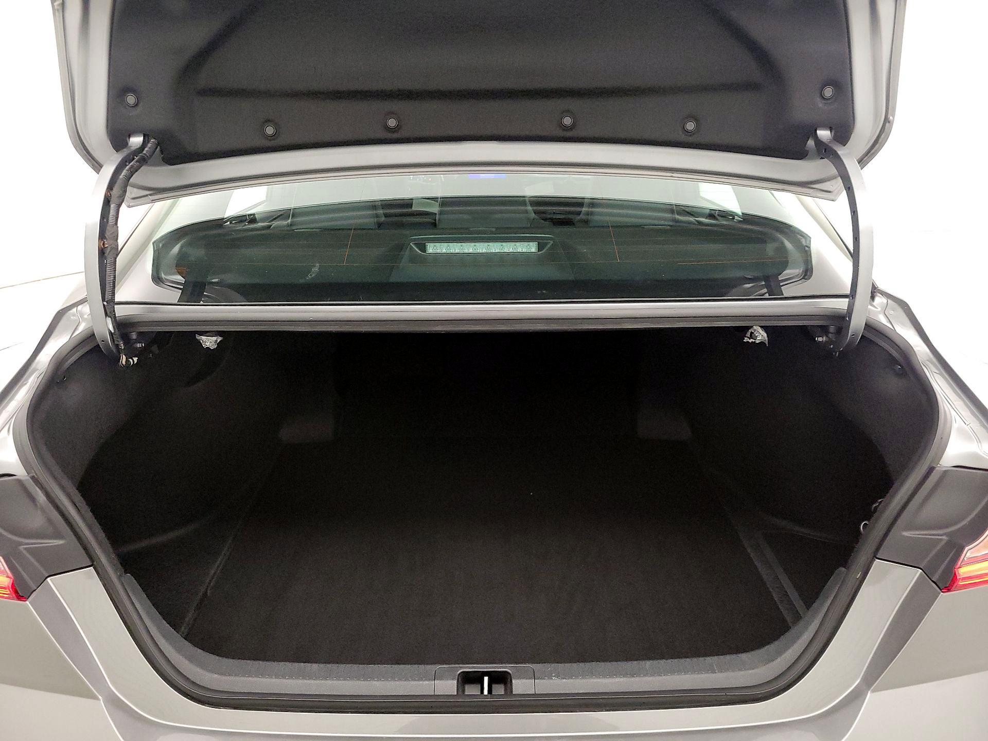 Thumbnail: 2025 Toyota Camry - 20