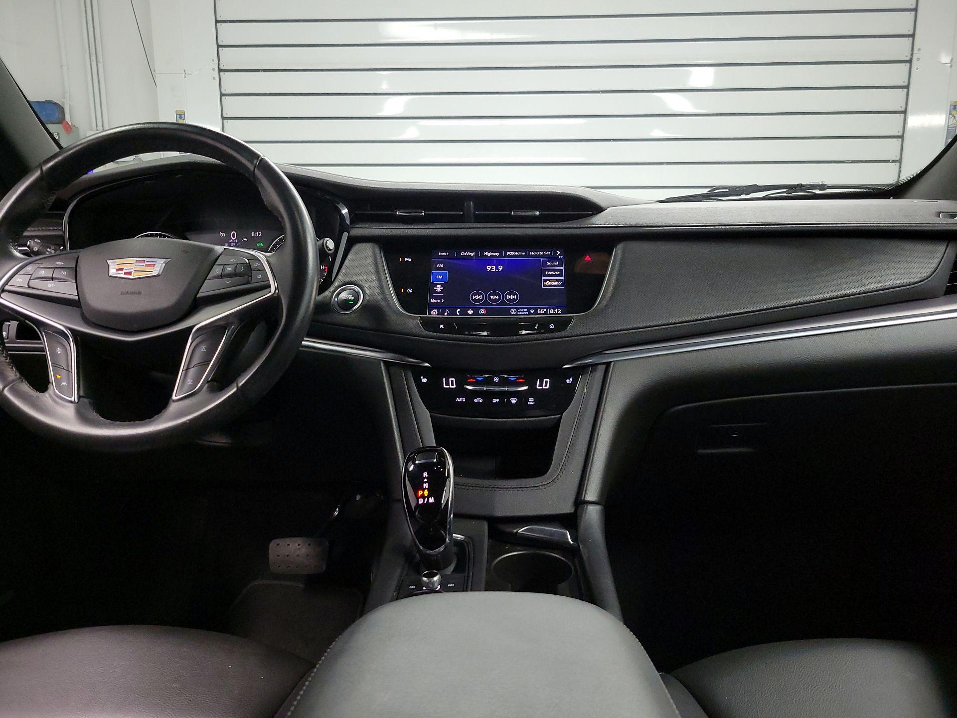 Thumbnail: 2023 Cadillac XT5 - 9