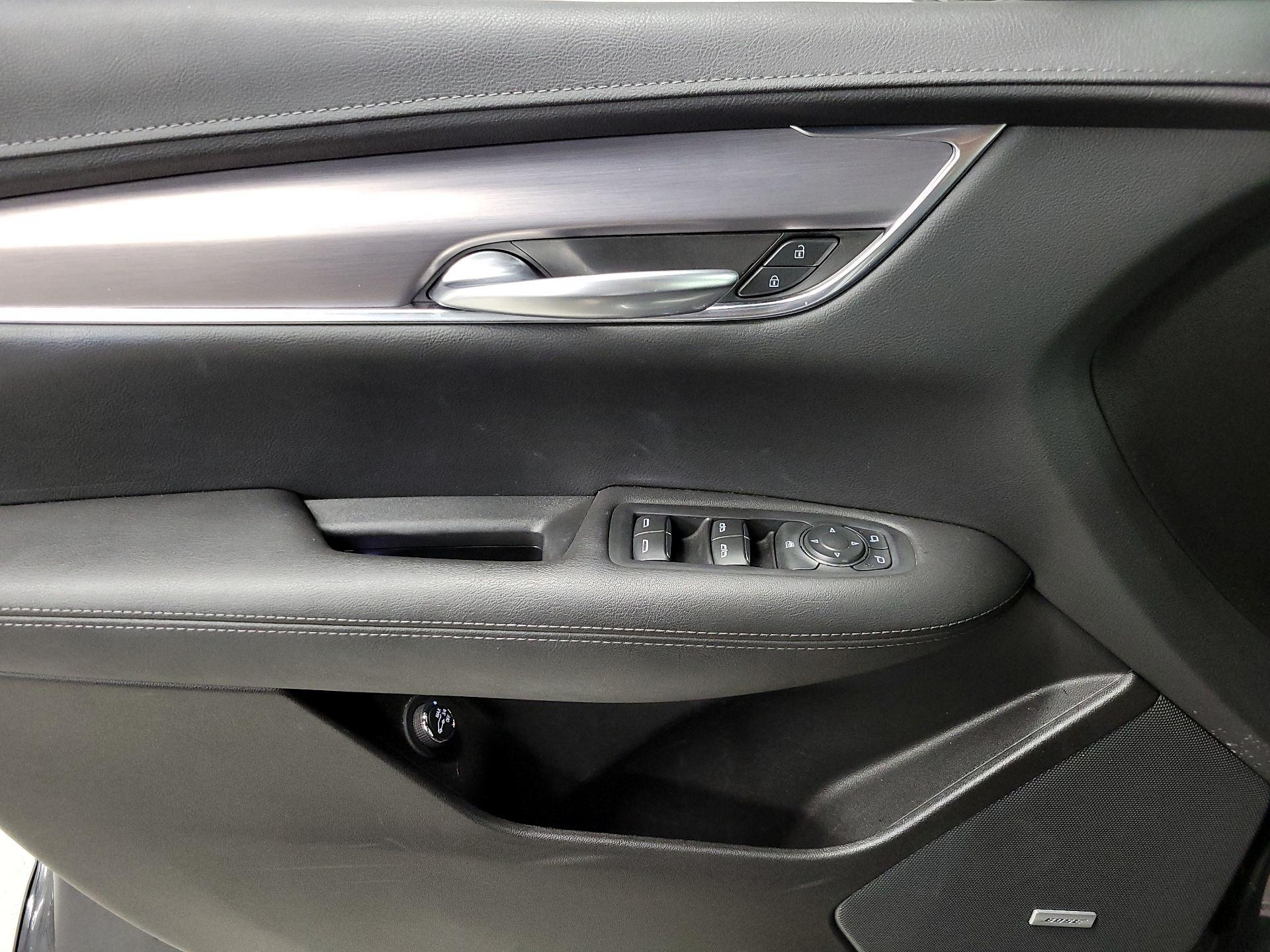 Thumbnail: 2023 Cadillac XT5 - 12