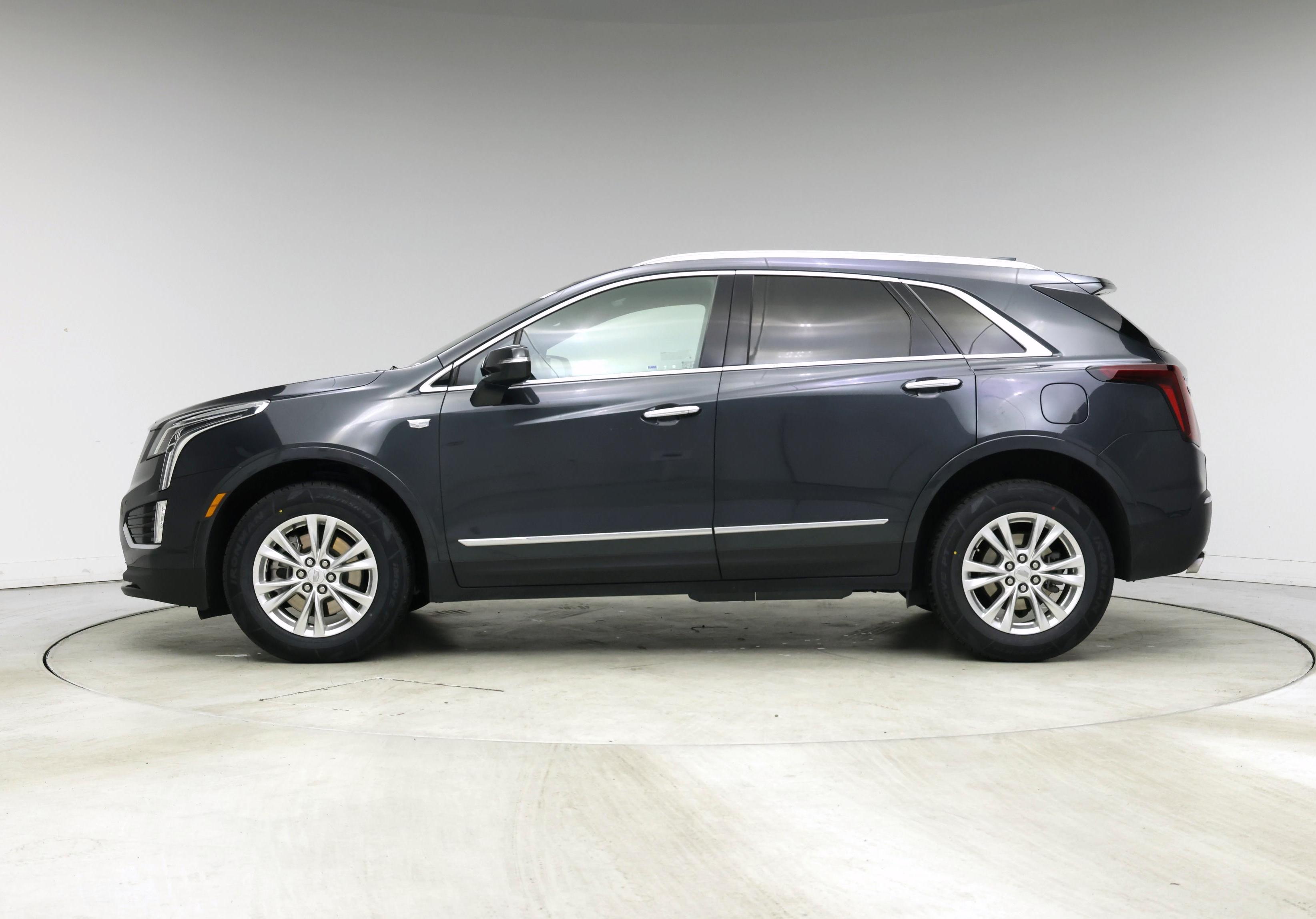 Thumbnail: 2023 Cadillac XT5 - 3