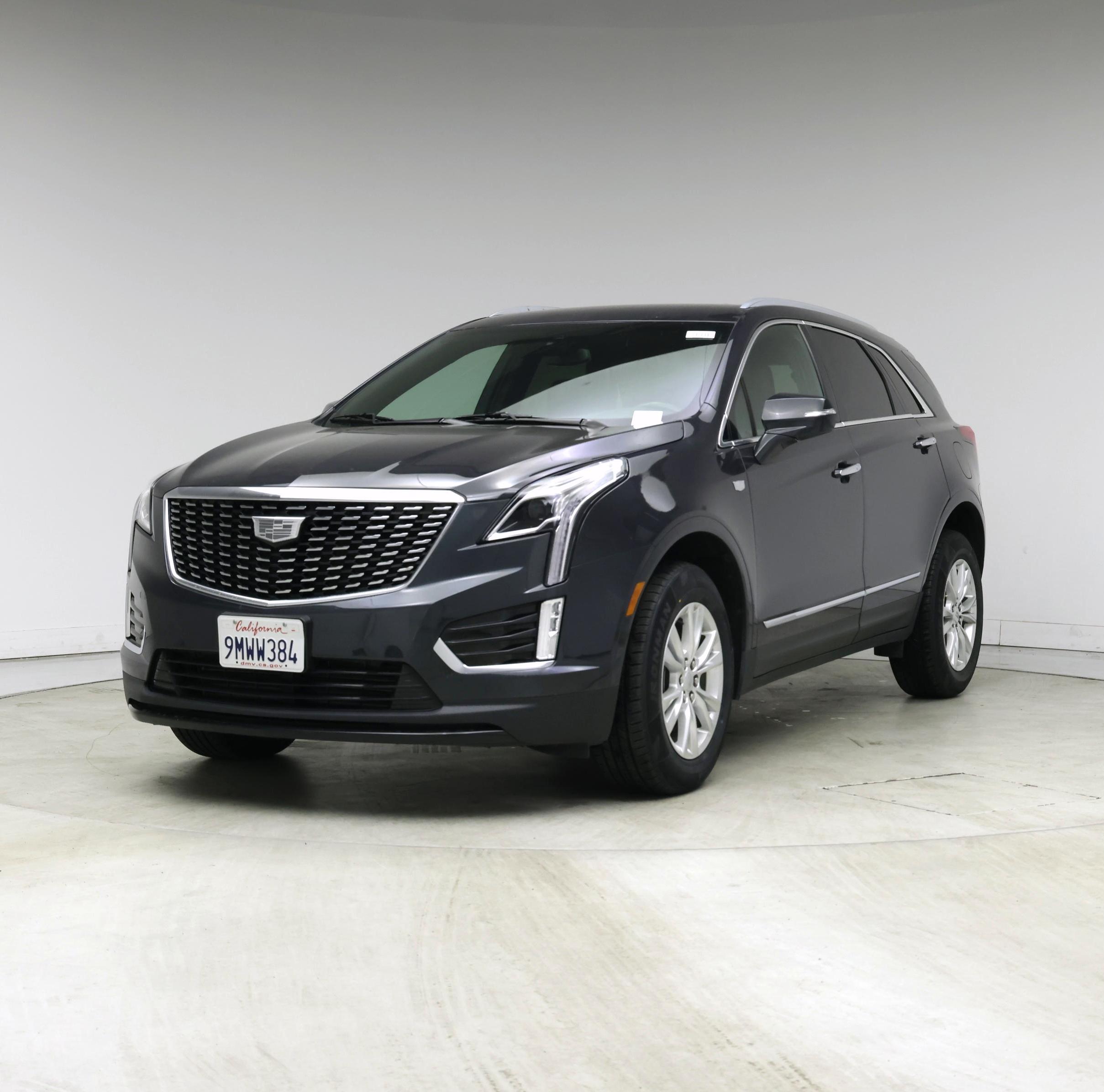 Thumbnail: 2023 Cadillac XT5 - 4