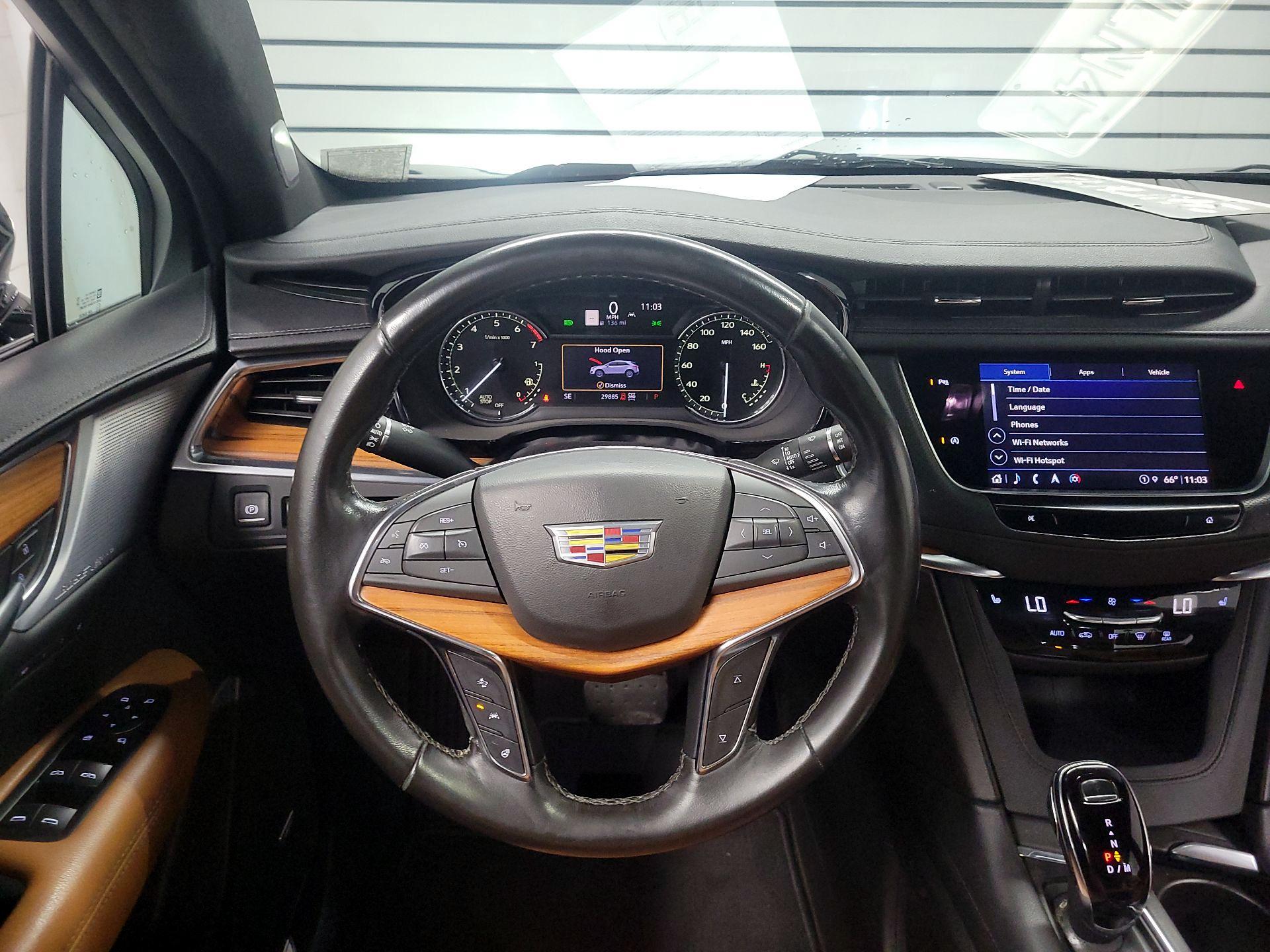 Thumbnail: 2023 Cadillac XT5 - 10