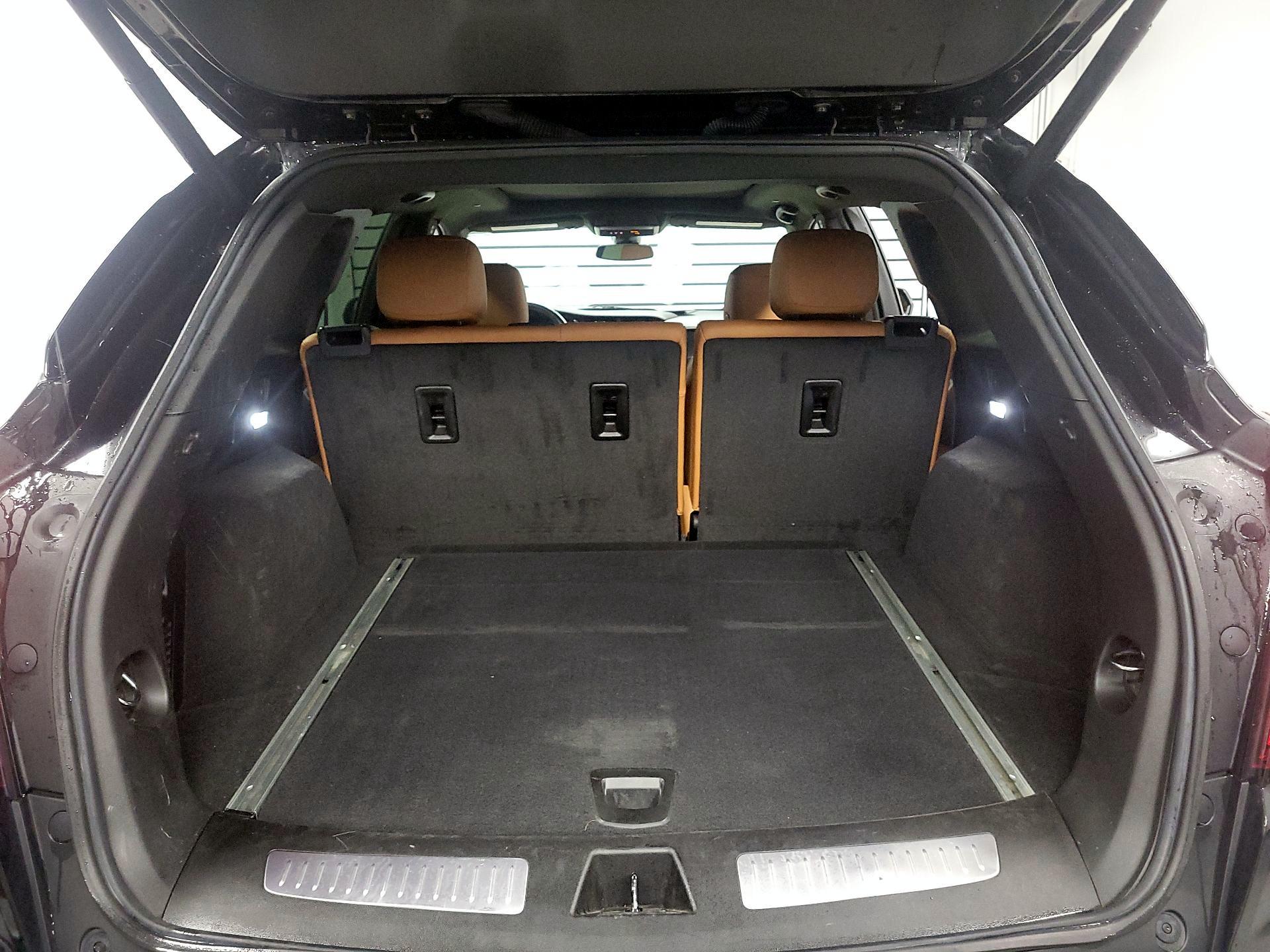 Thumbnail: 2023 Cadillac XT5 - 18