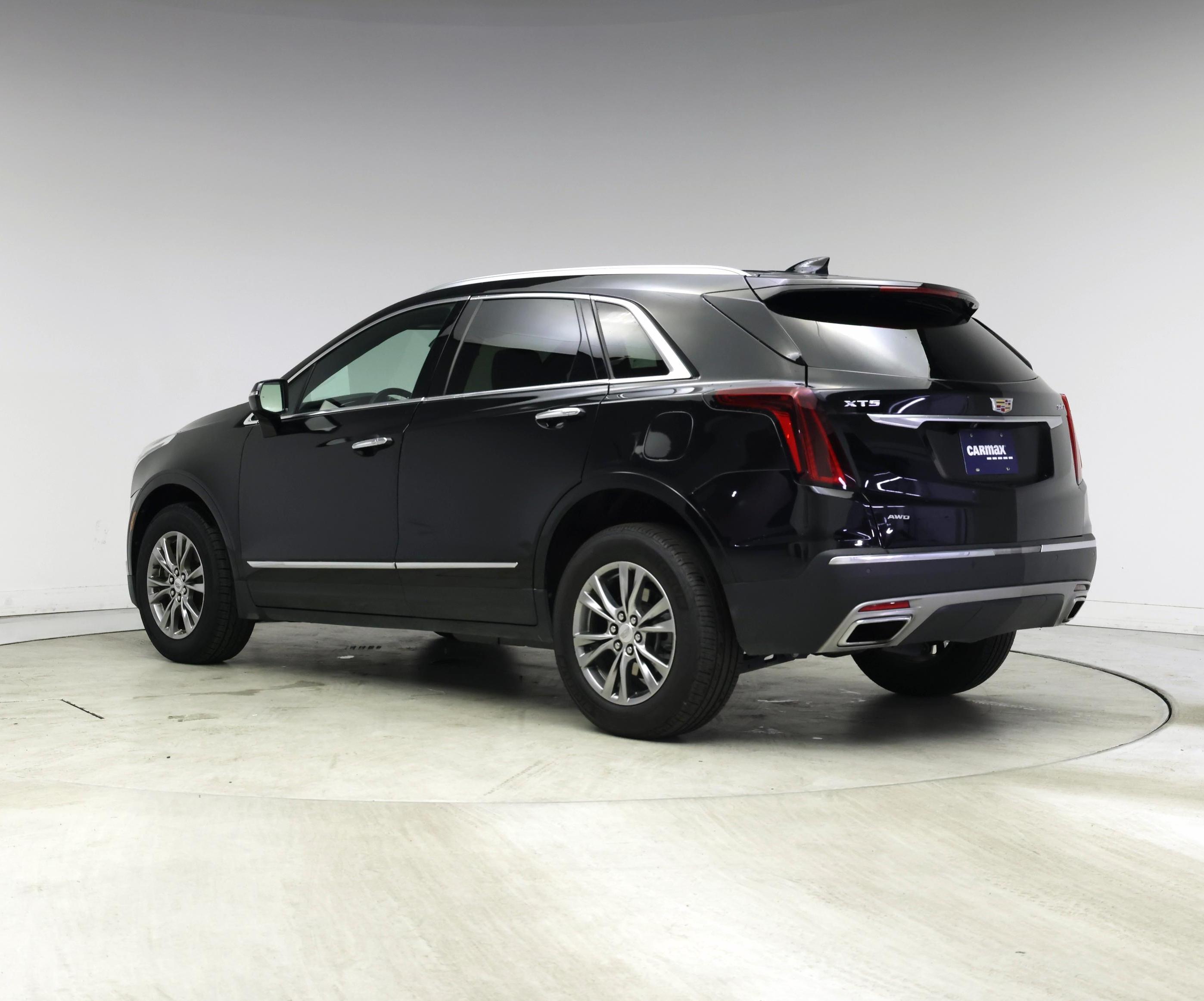 Thumbnail: 2023 Cadillac XT5 - 2