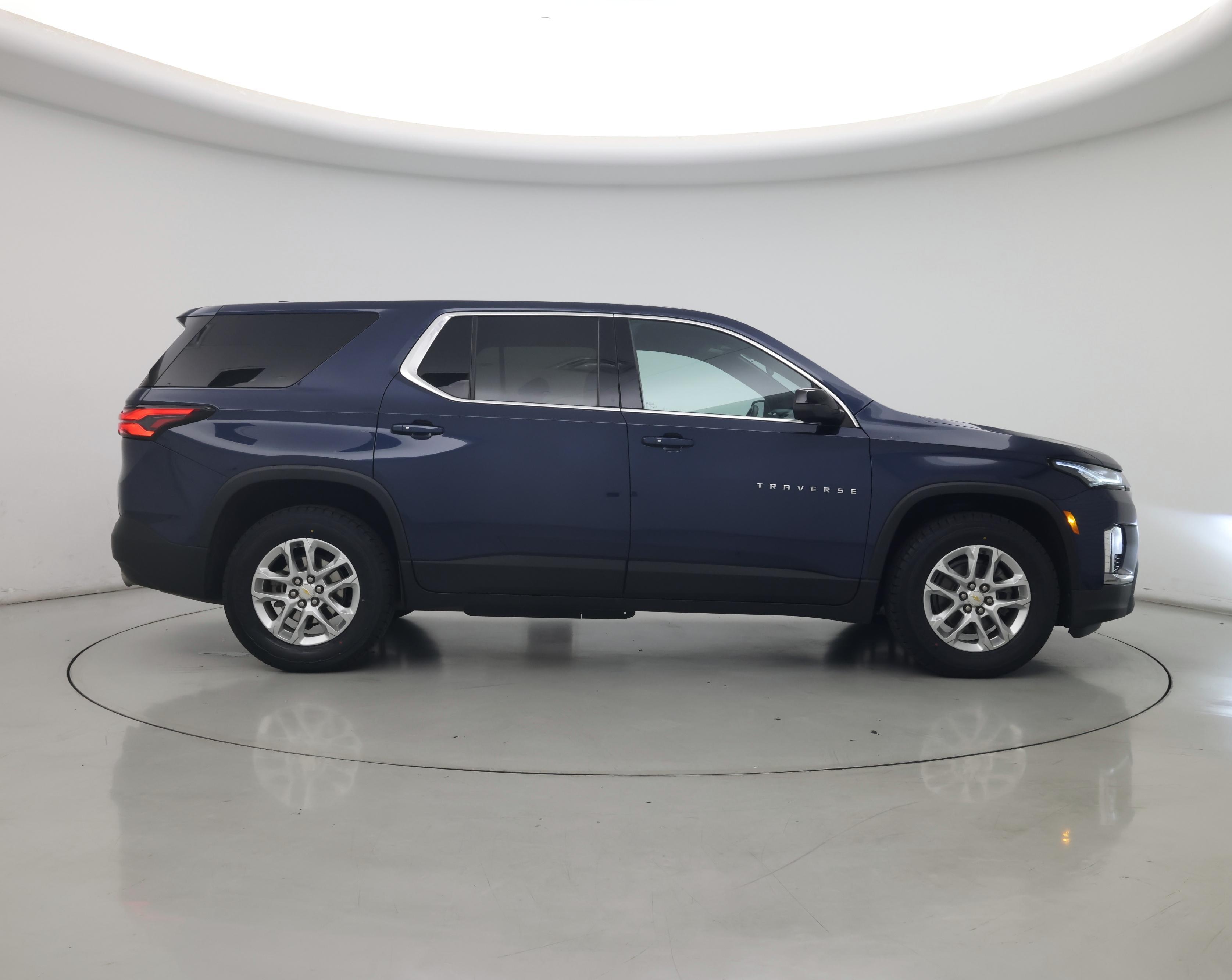 Thumbnail: 2023 Chevrolet Traverse - 7