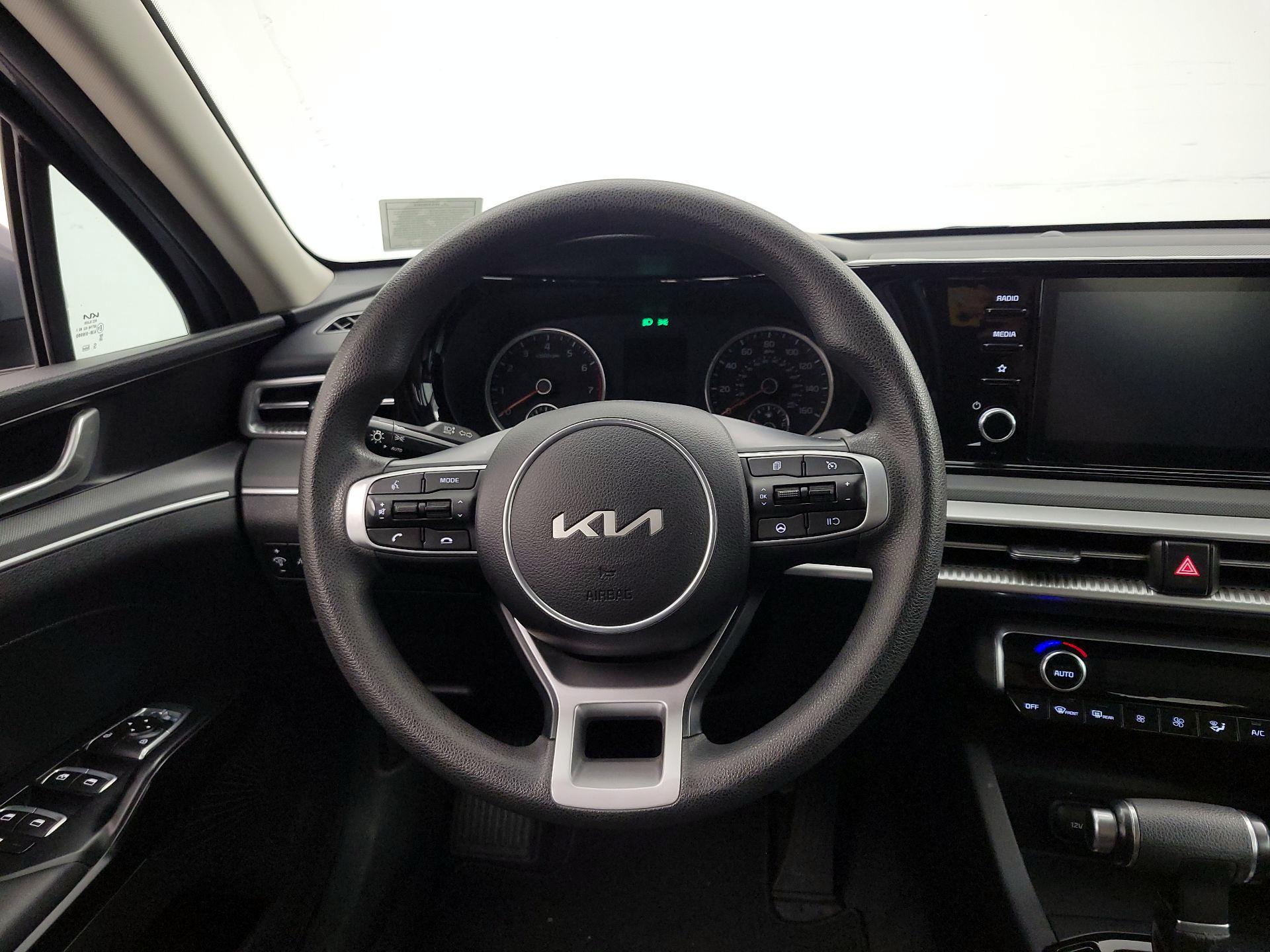 Thumbnail: 2023 Kia K5 - 10