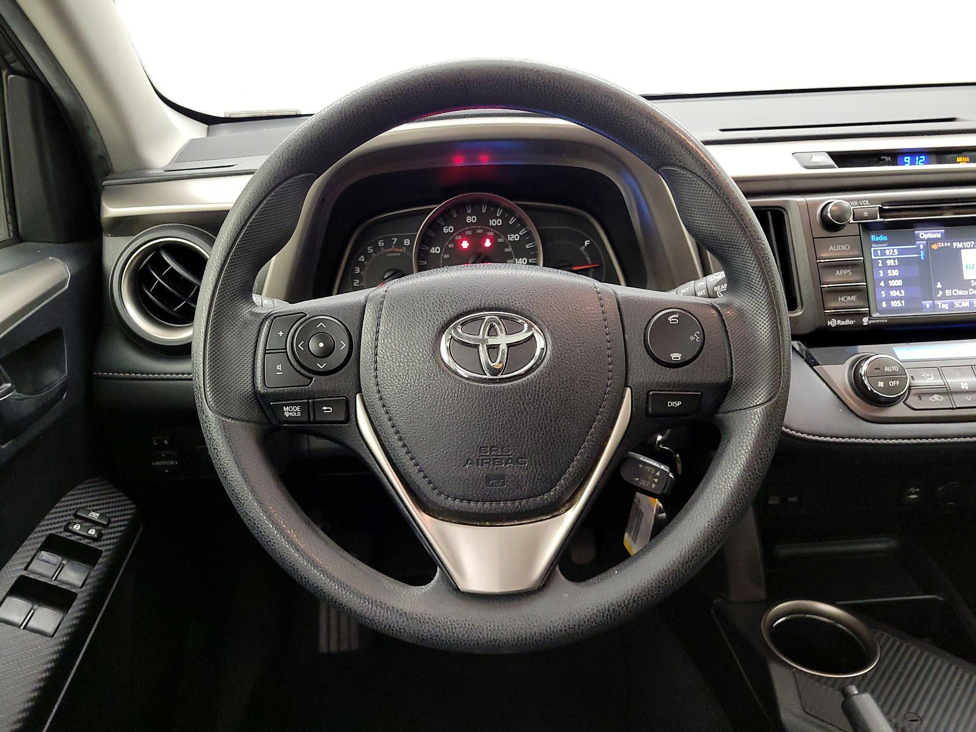 Thumbnail: 2015 Toyota RAV4 - 10