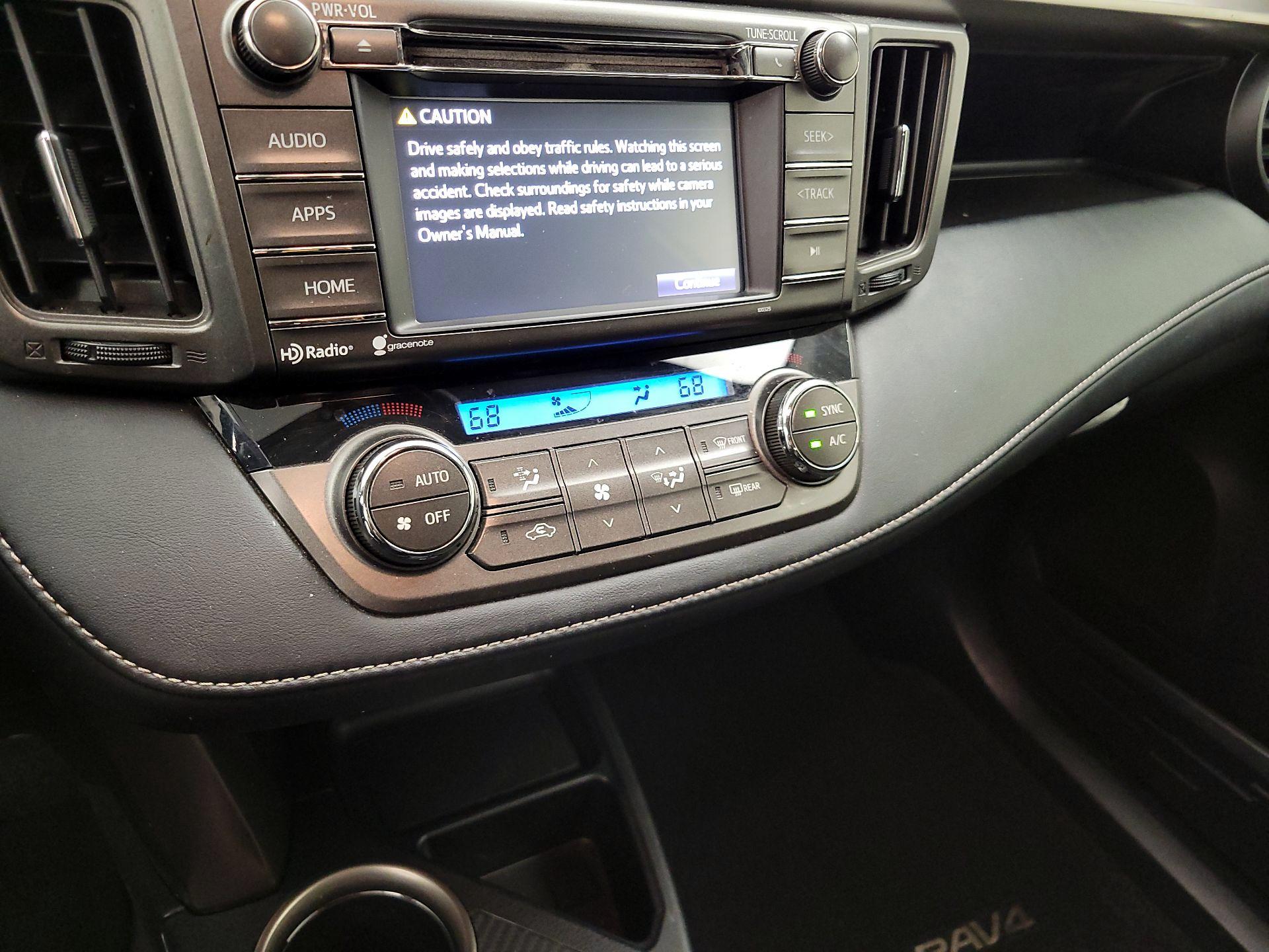Thumbnail: 2015 Toyota RAV4 - 16