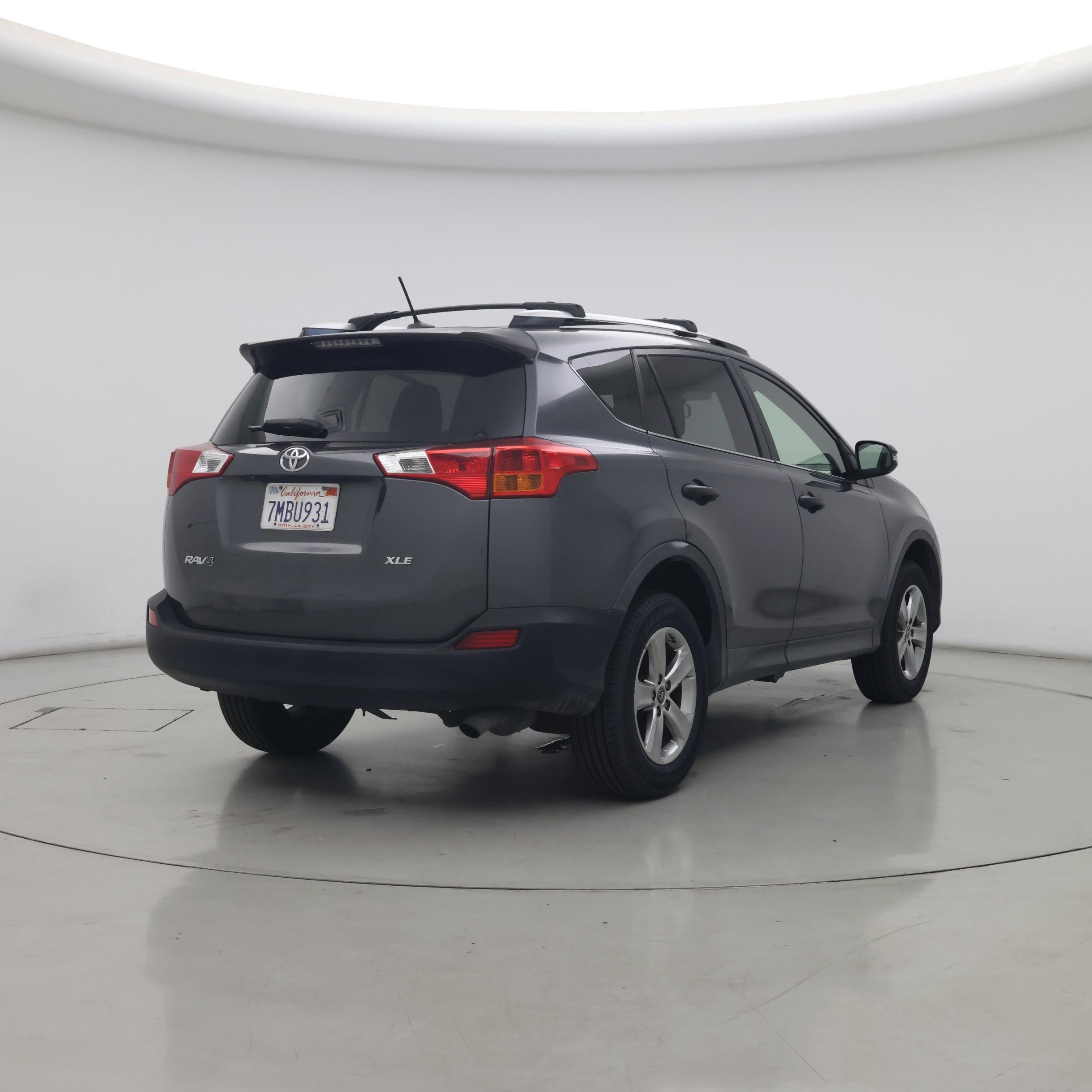 Thumbnail: 2015 Toyota RAV4 - 8