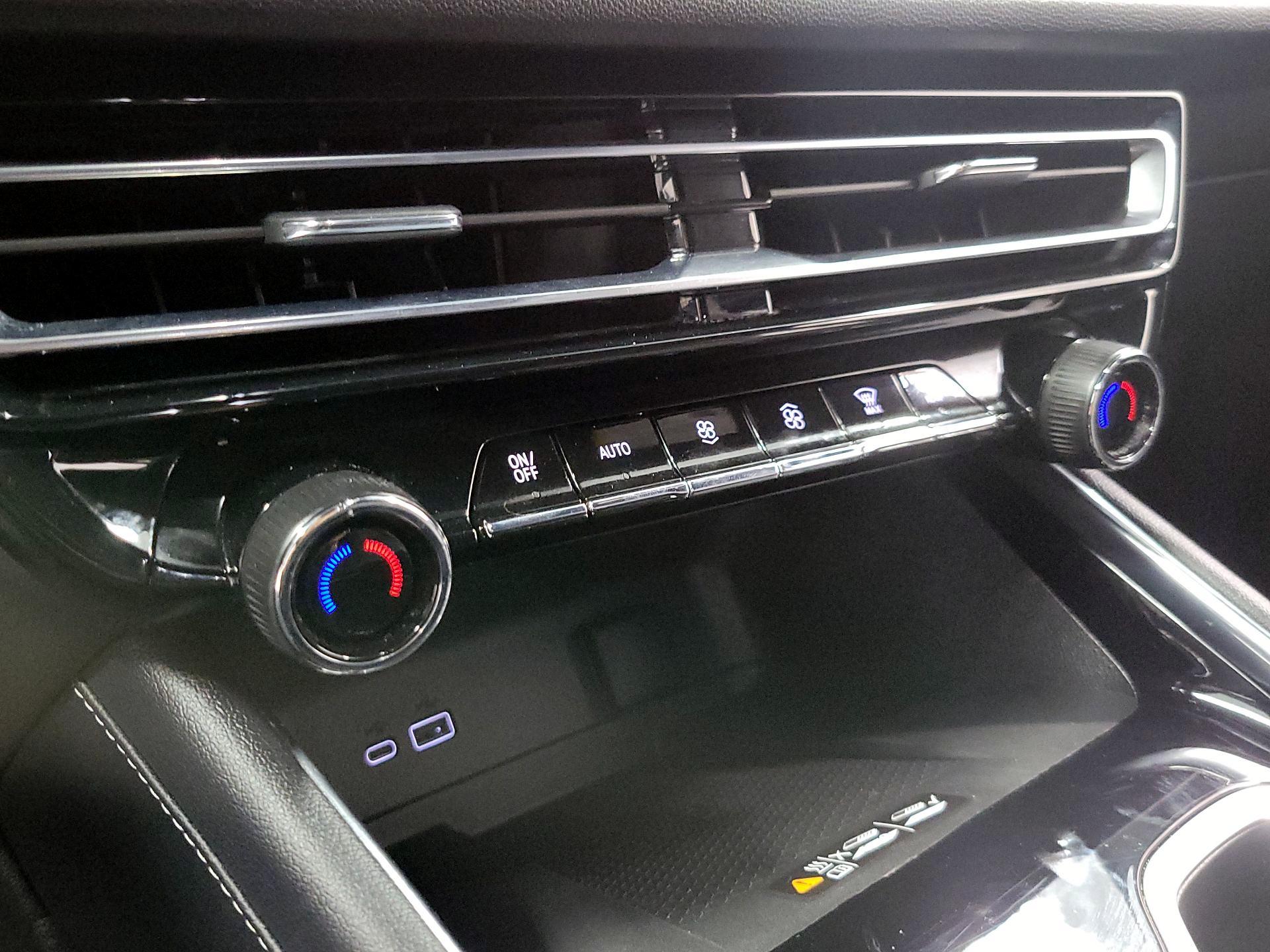 Thumbnail: 2025 Chevrolet Traverse - 16