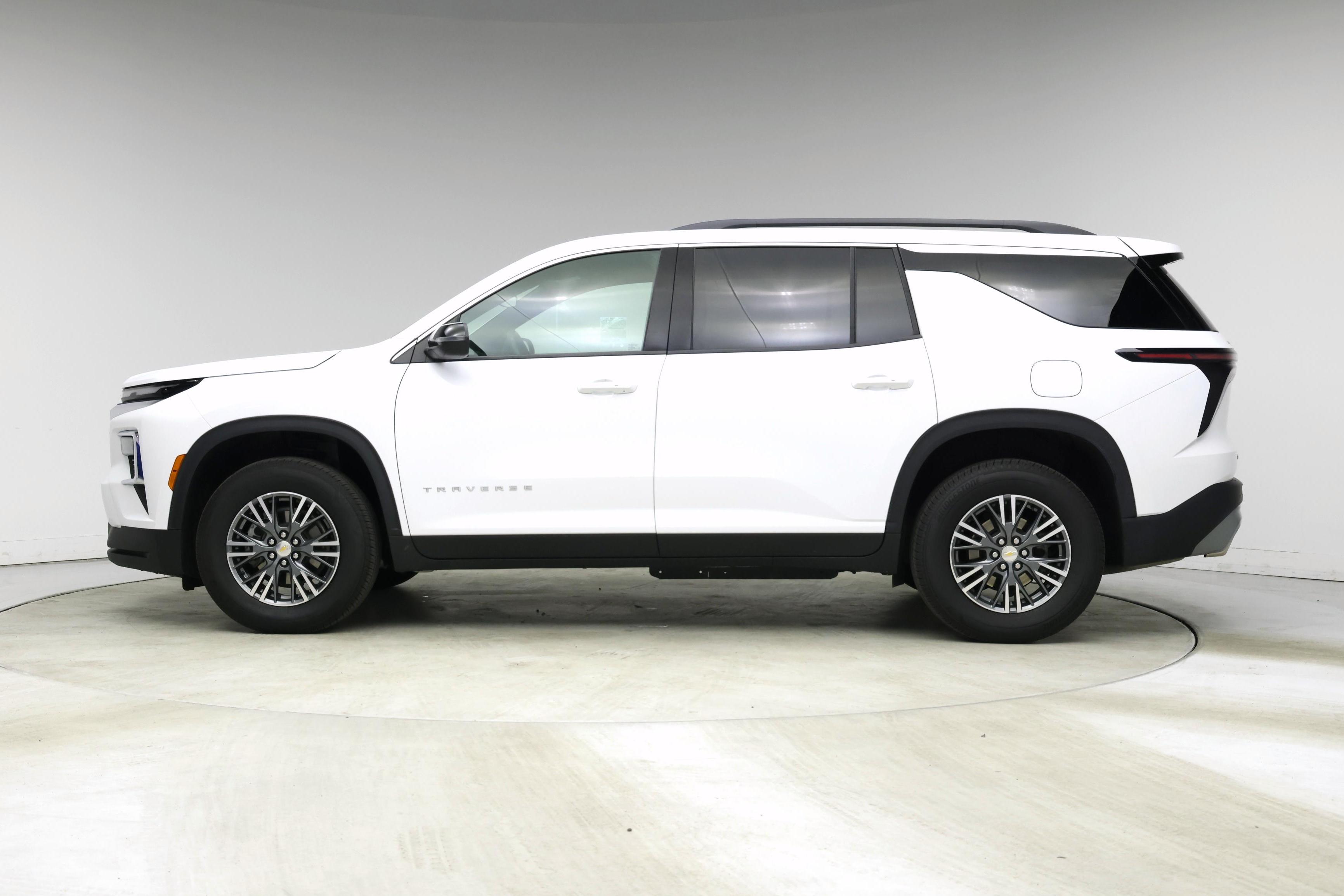 Thumbnail: 2025 Chevrolet Traverse - 3