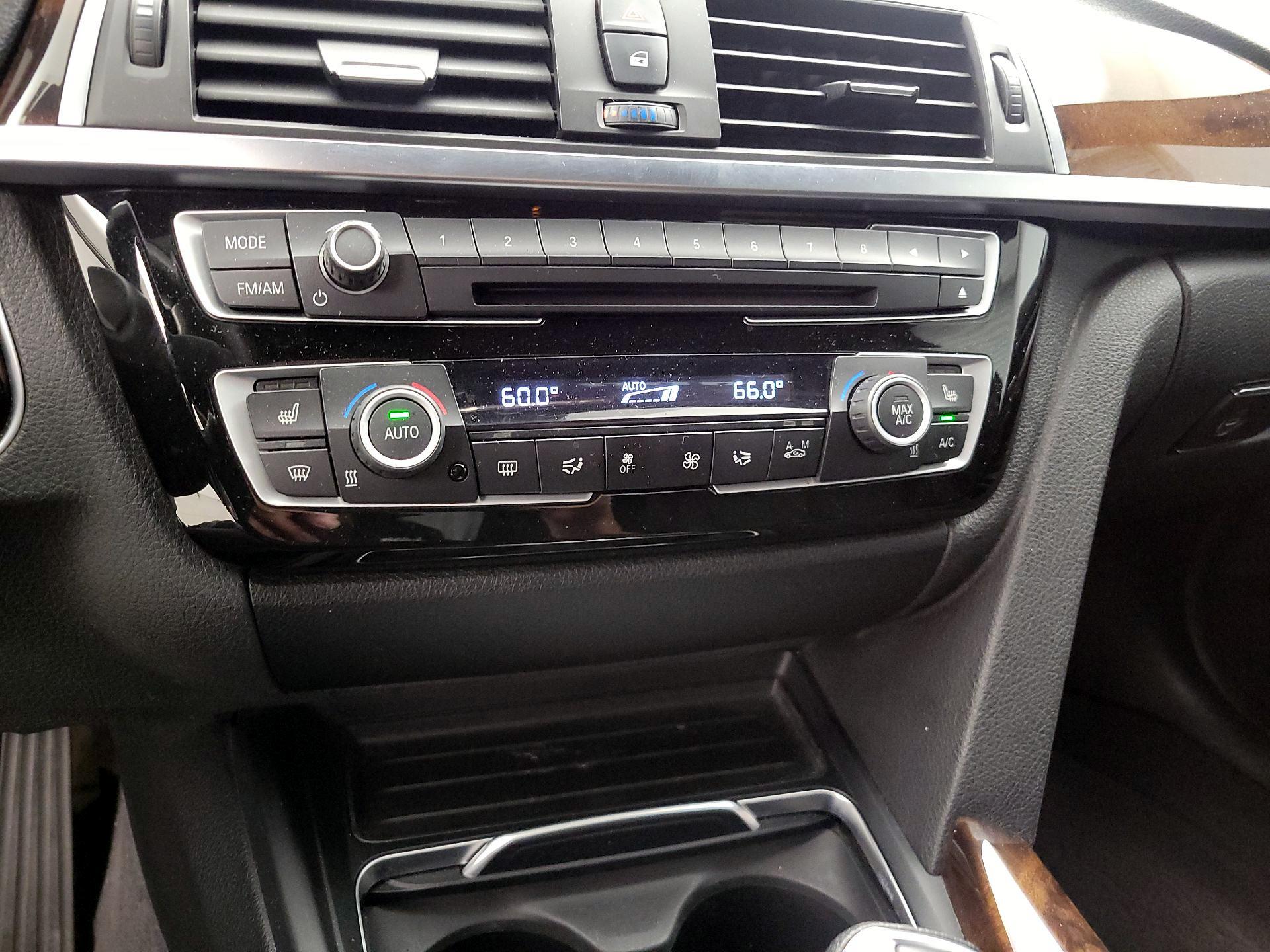 Thumbnail: 2016 BMW 3 Series - 16