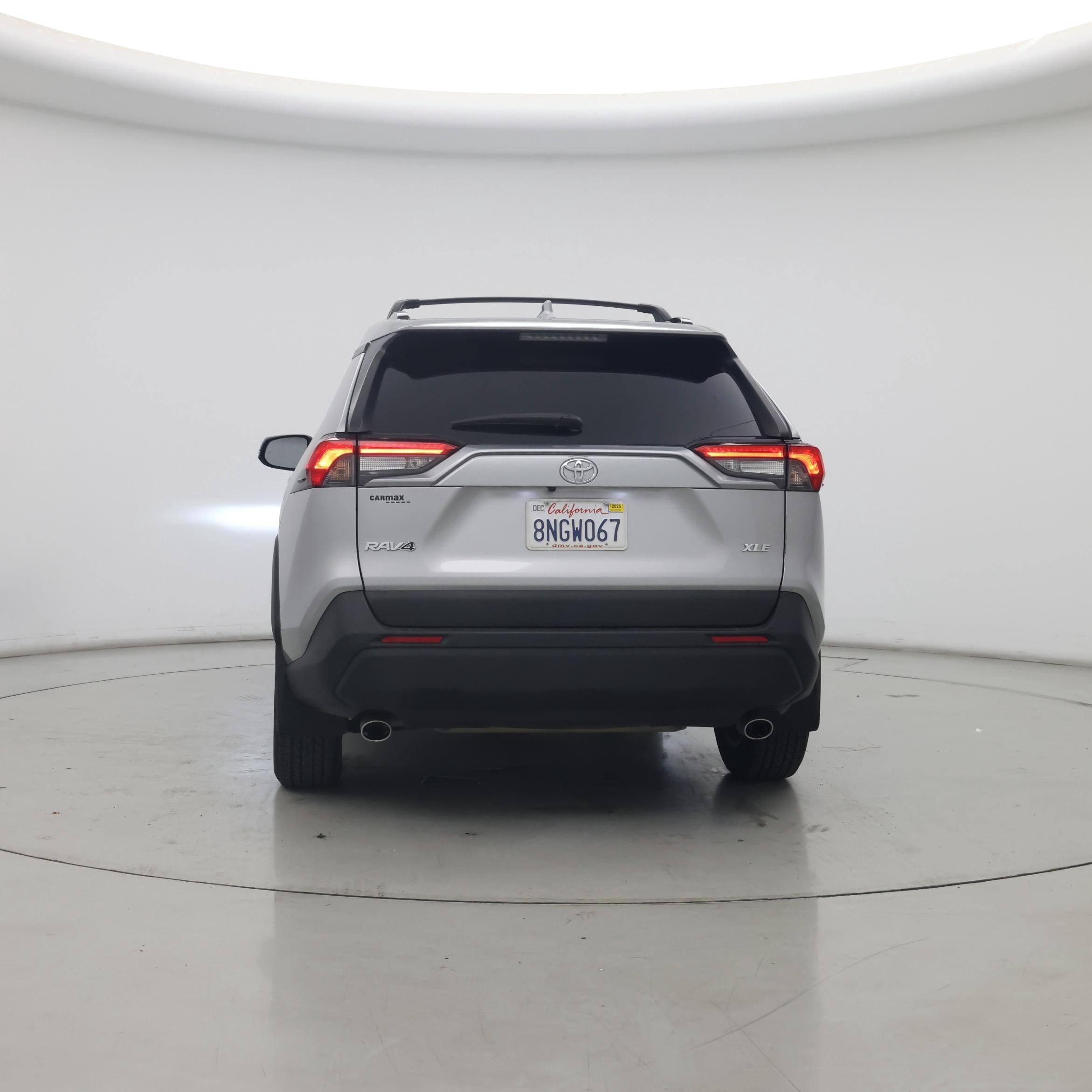 Thumbnail: 2019 Toyota RAV4 - 6