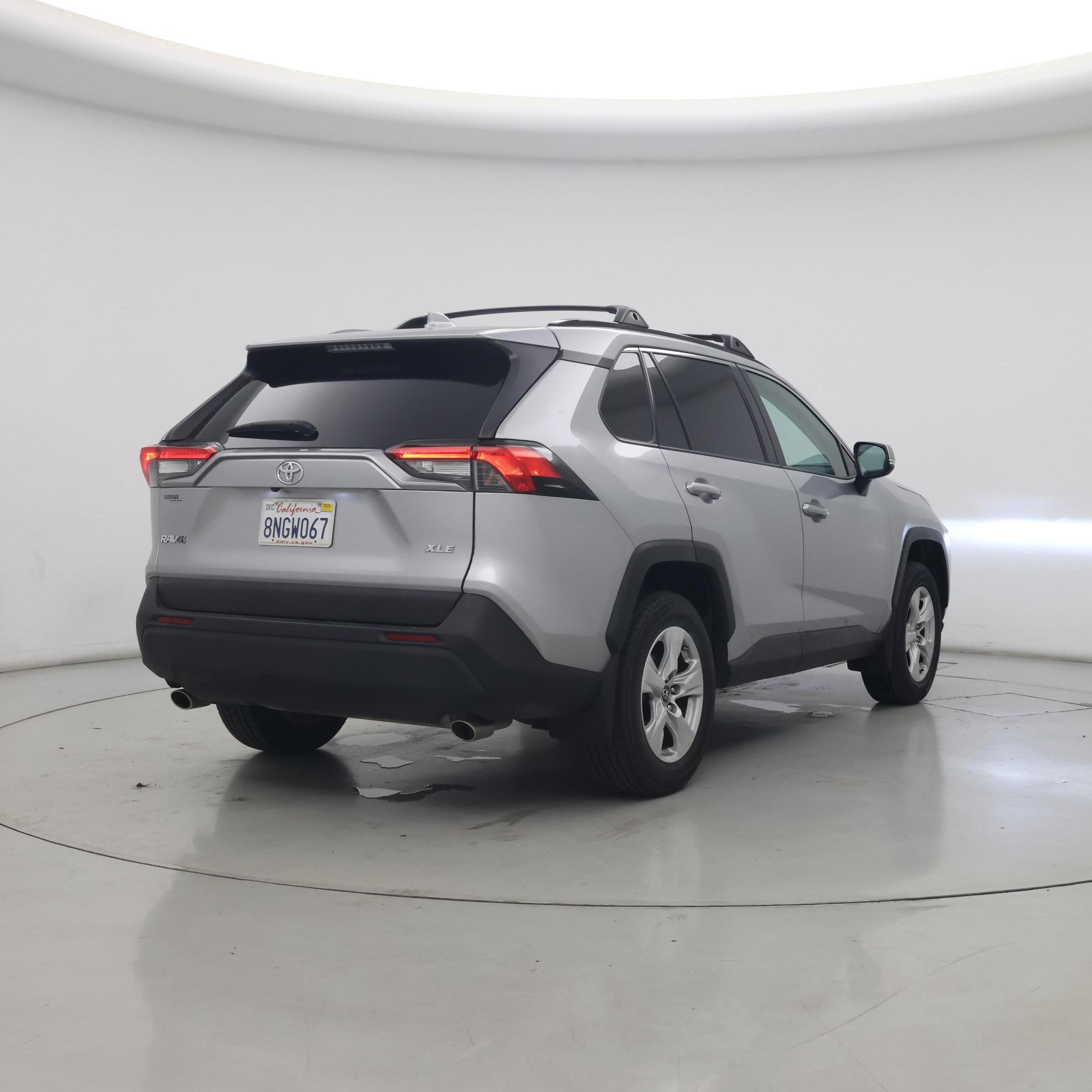 Thumbnail: 2019 Toyota RAV4 - 8