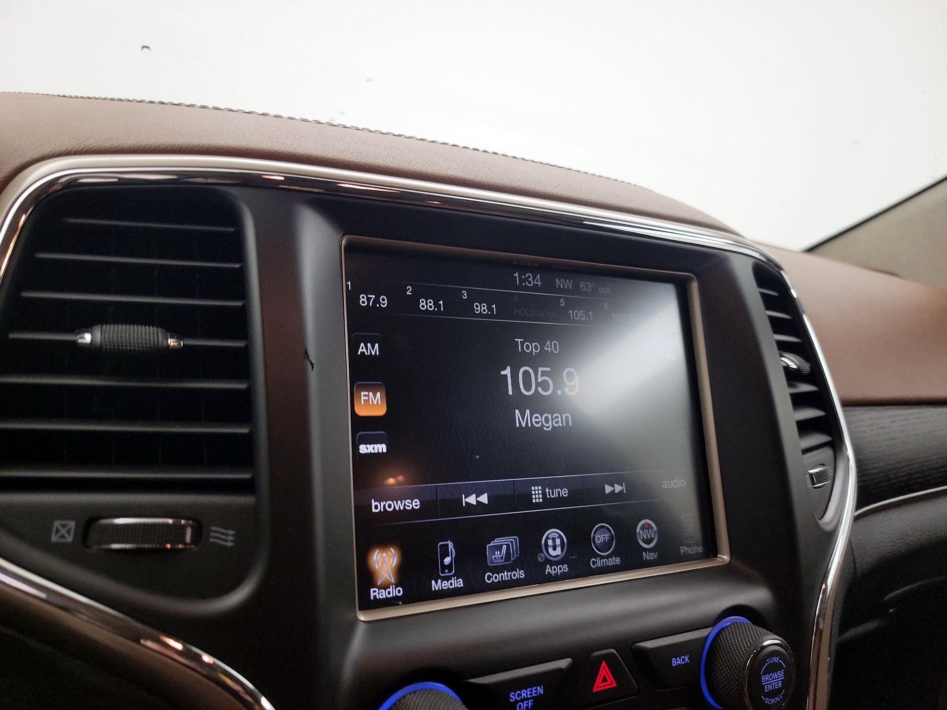 Thumbnail: 2015 Jeep Grand Cherokee - 15