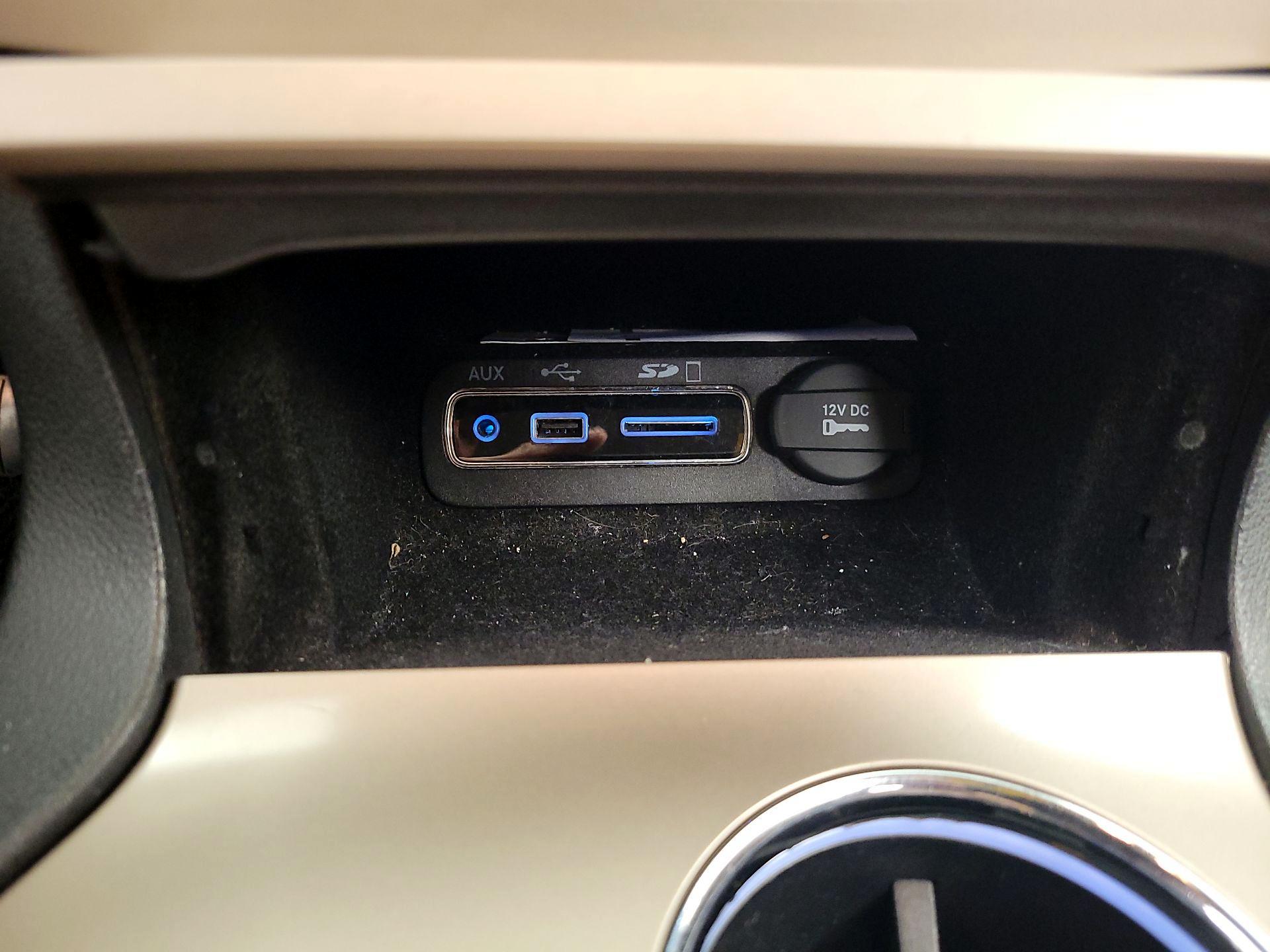 Thumbnail: 2015 Jeep Grand Cherokee - 18