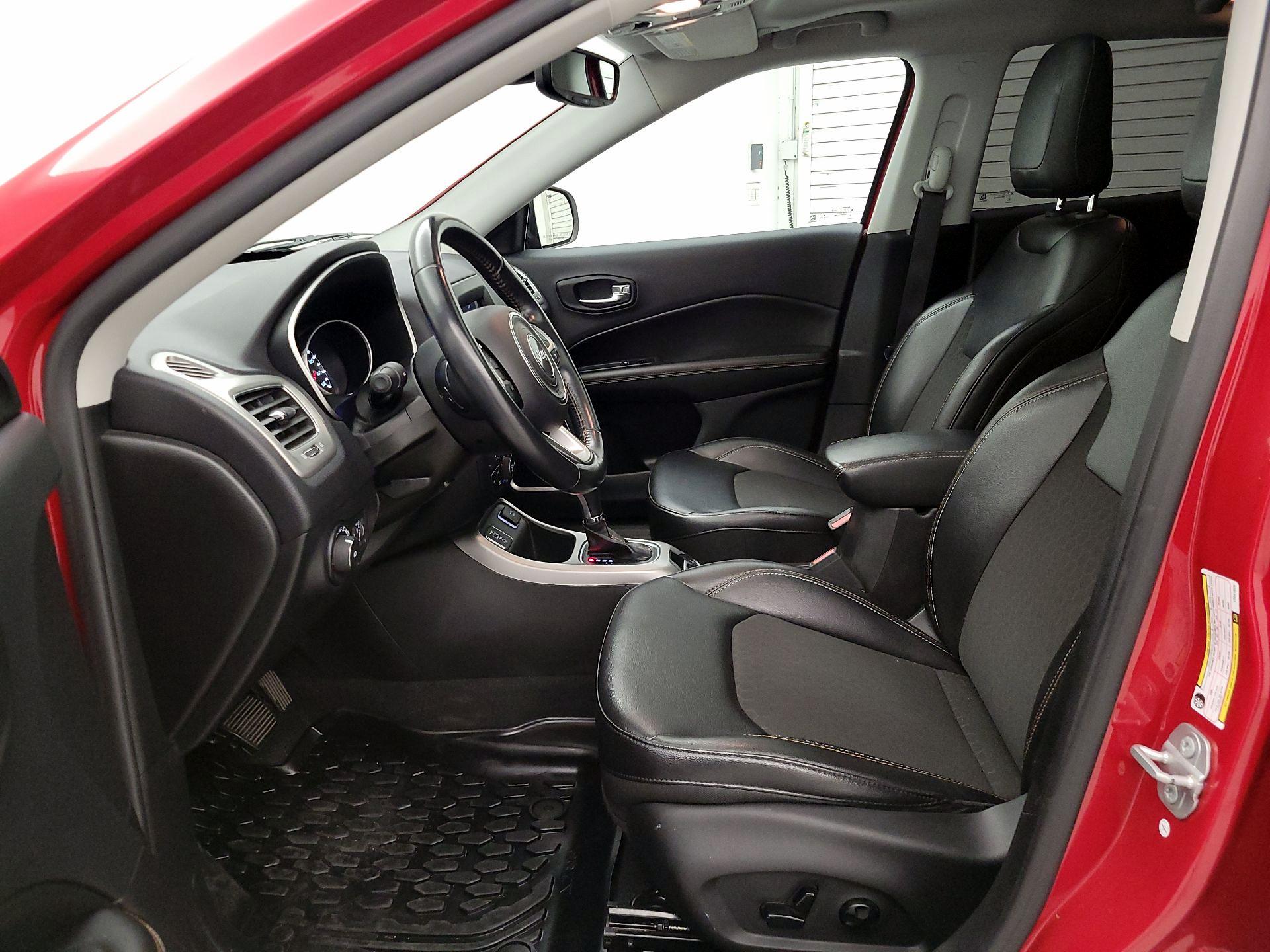 Thumbnail: 2020 Jeep Compass - 11