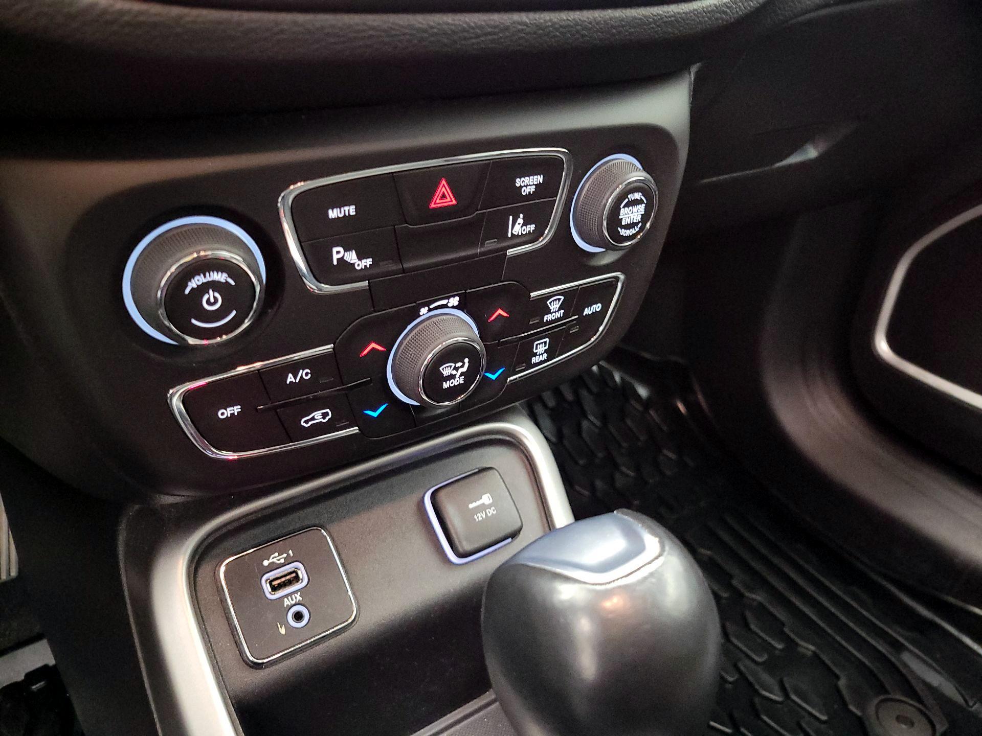 Thumbnail: 2020 Jeep Compass - 16