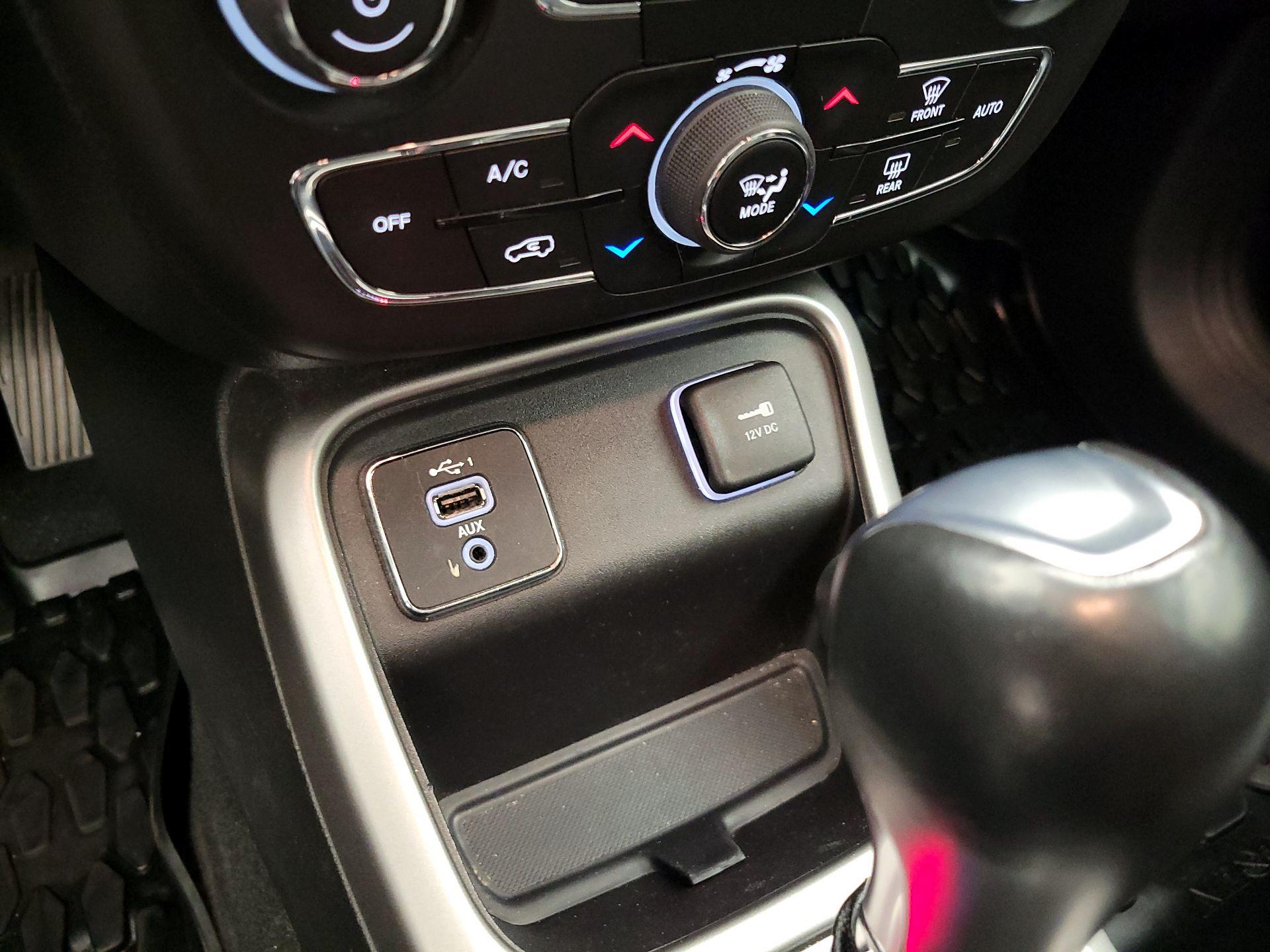Thumbnail: 2020 Jeep Compass - 18