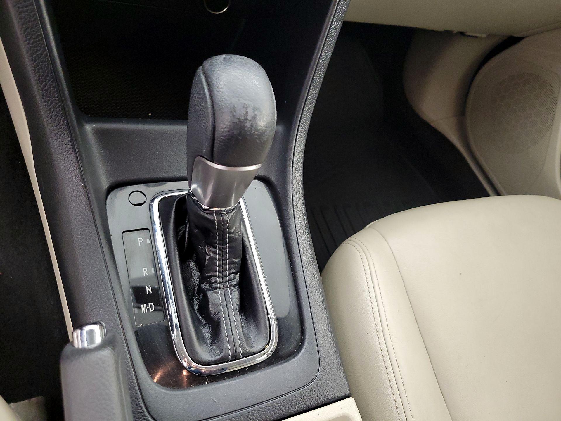 Thumbnail: 2015 Subaru XV Crosstrek - 17