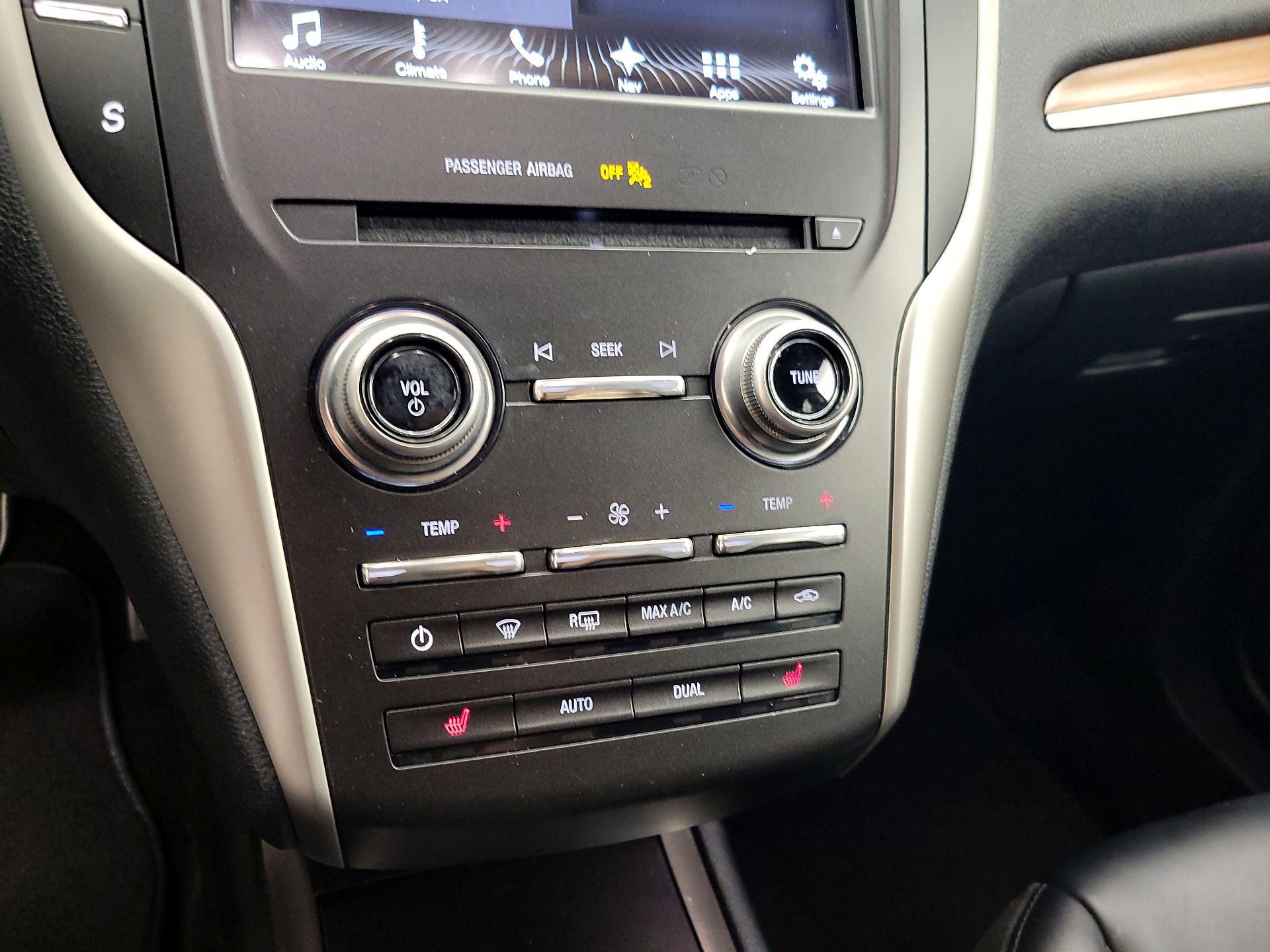 Thumbnail: 2017 Lincoln MKC - 17