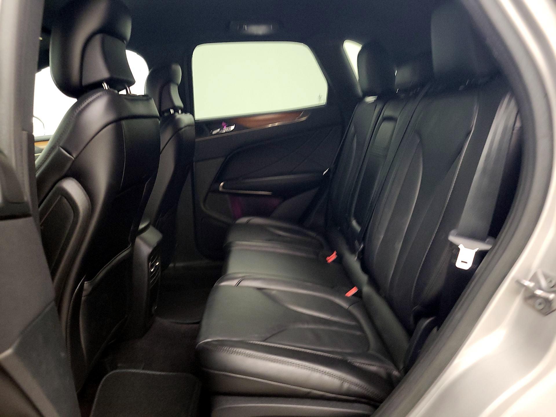 Thumbnail: 2017 Lincoln MKC - 20