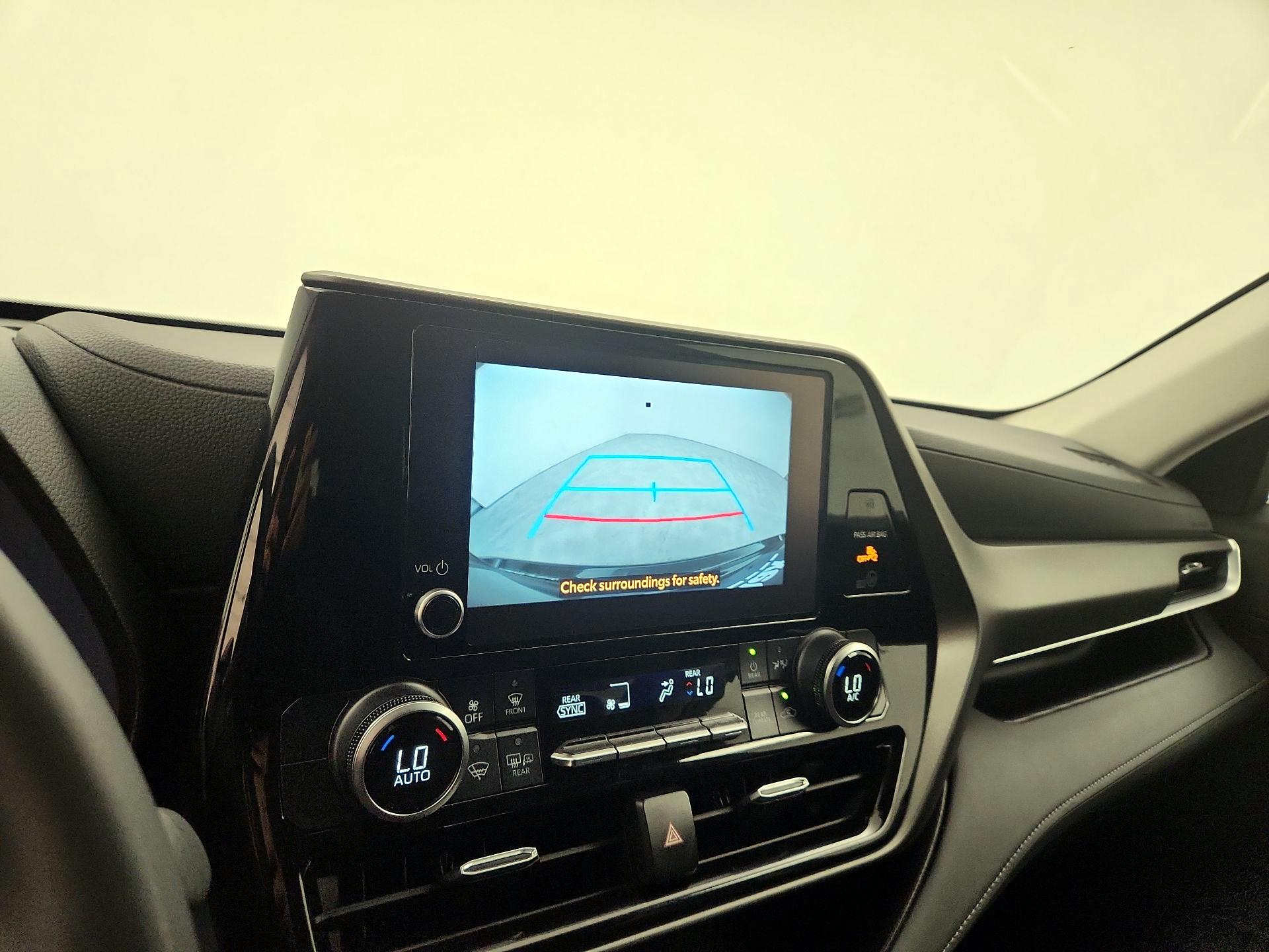 Thumbnail: 2024 Toyota Highlander - 14