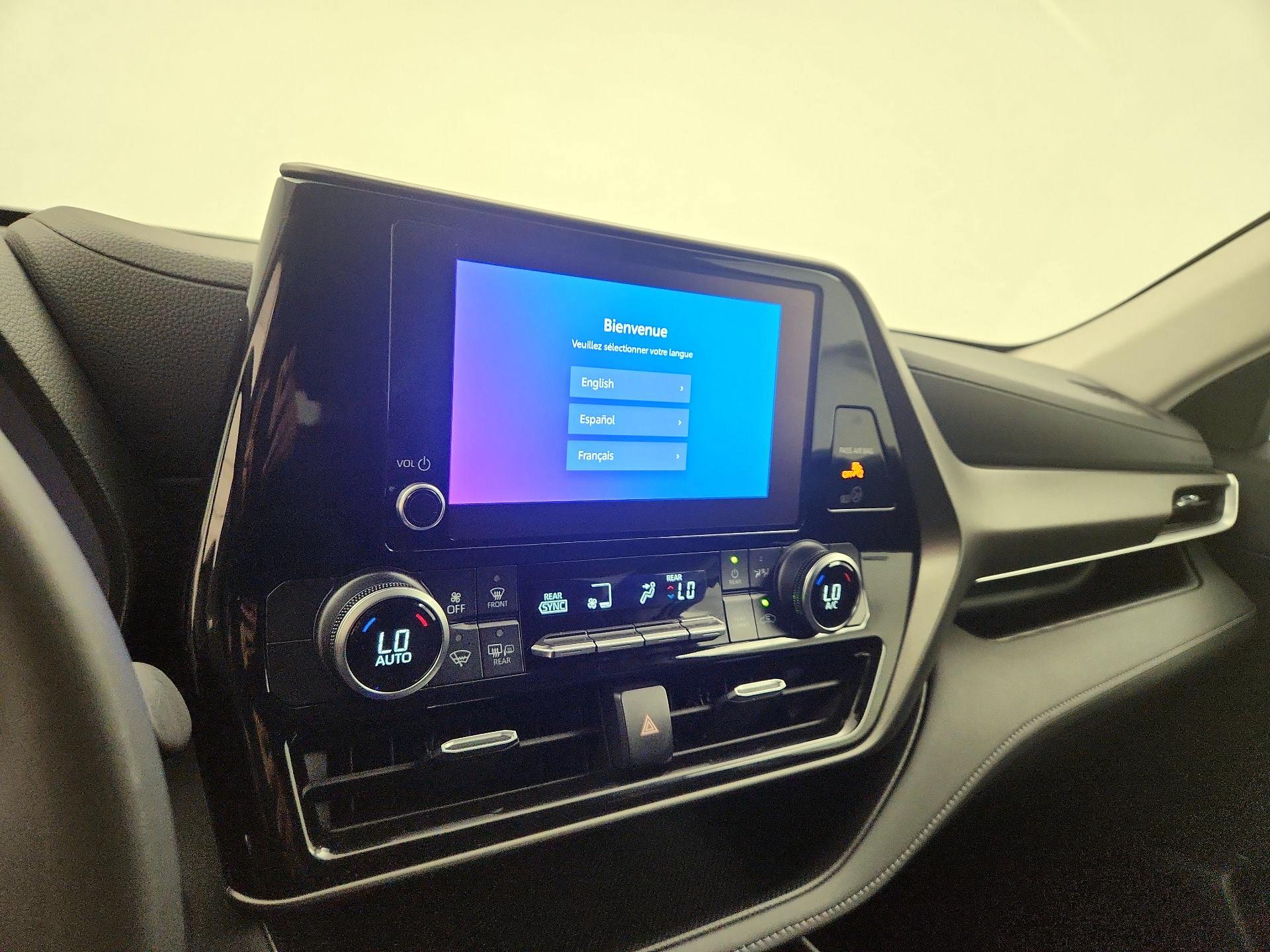 Thumbnail: 2024 Toyota Highlander - 16