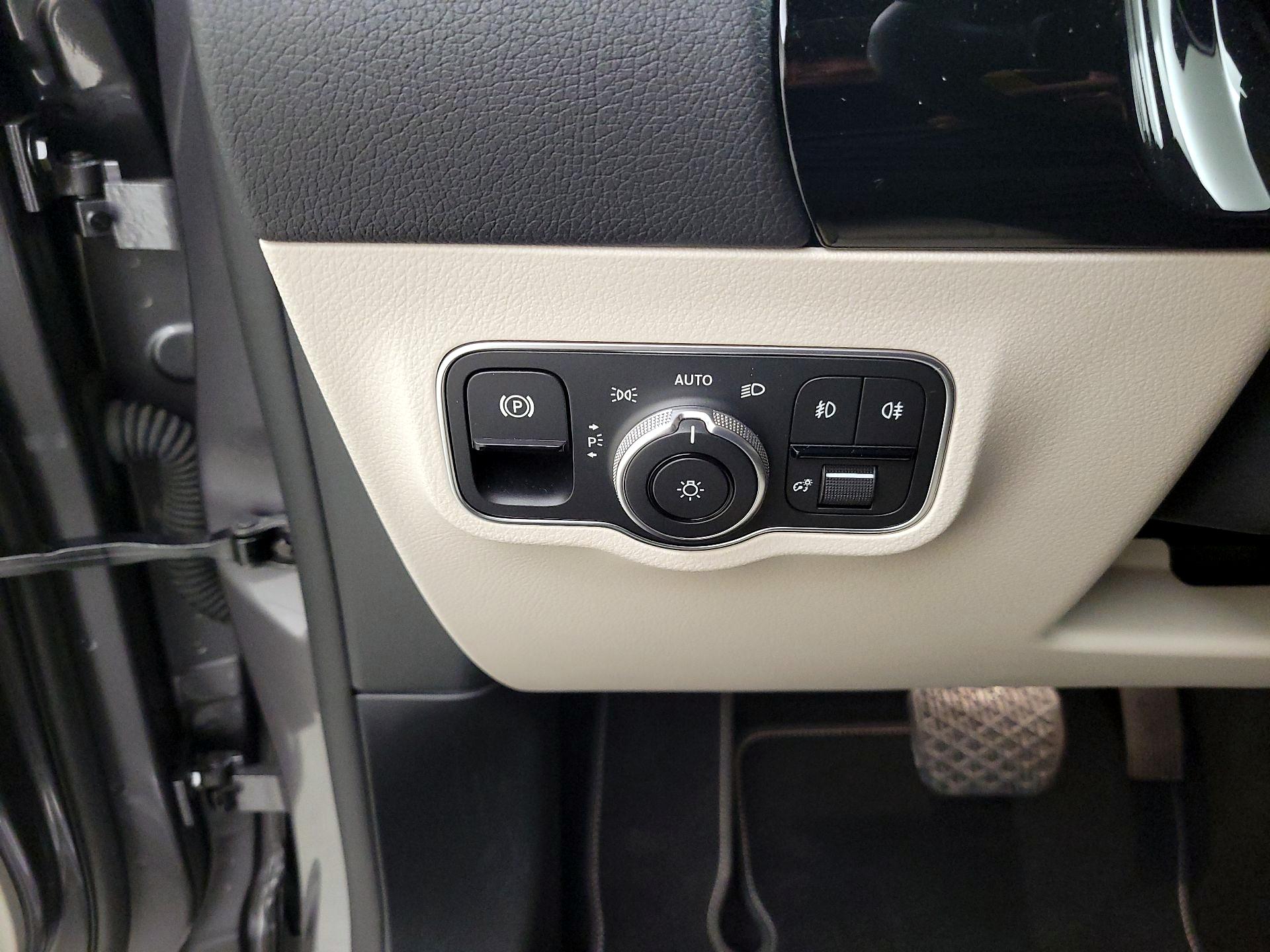 Thumbnail: 2023 Mercedes-Benz GLA - 13