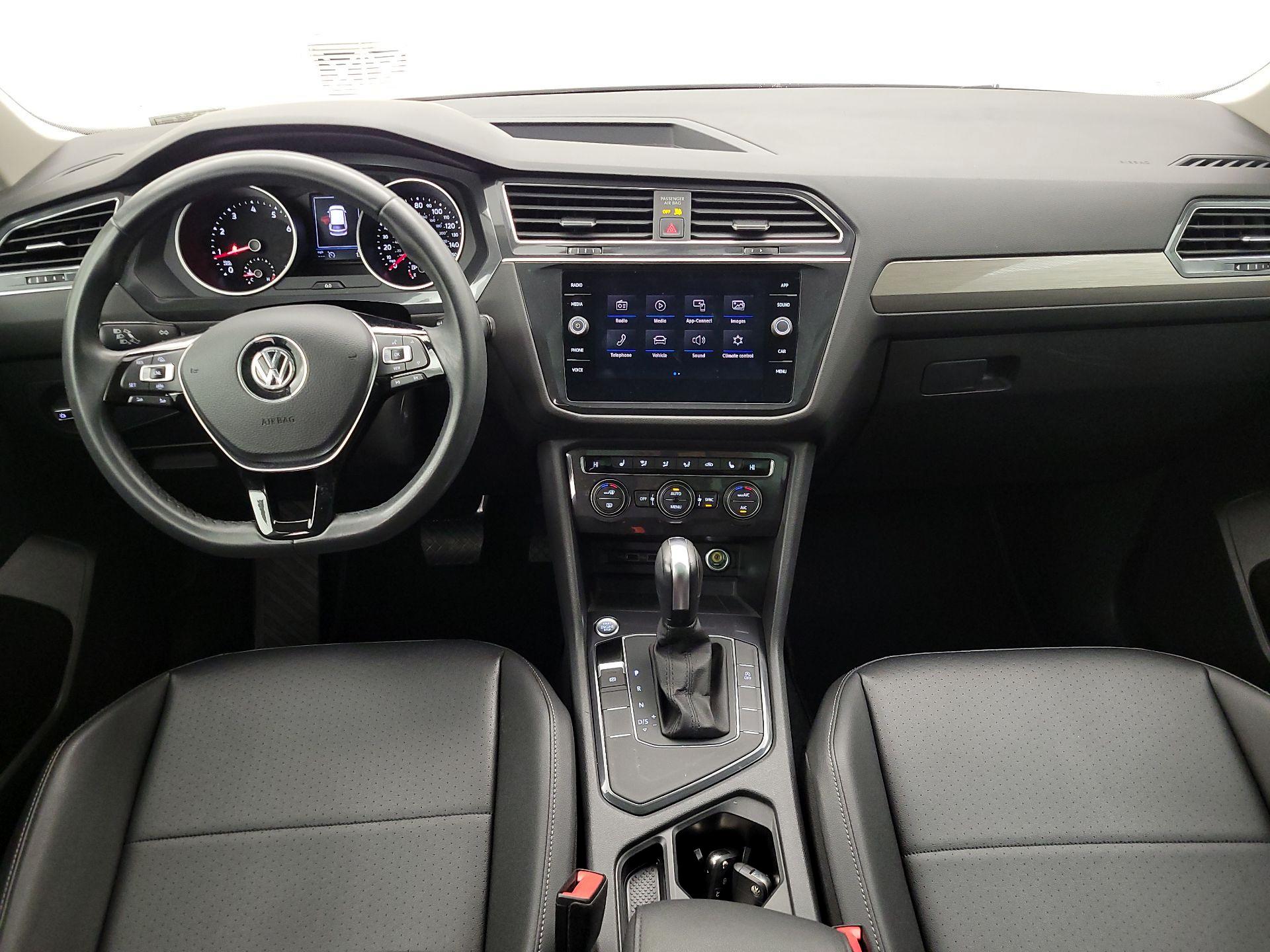 Thumbnail: 2020 Volkswagen Tiguan - 9