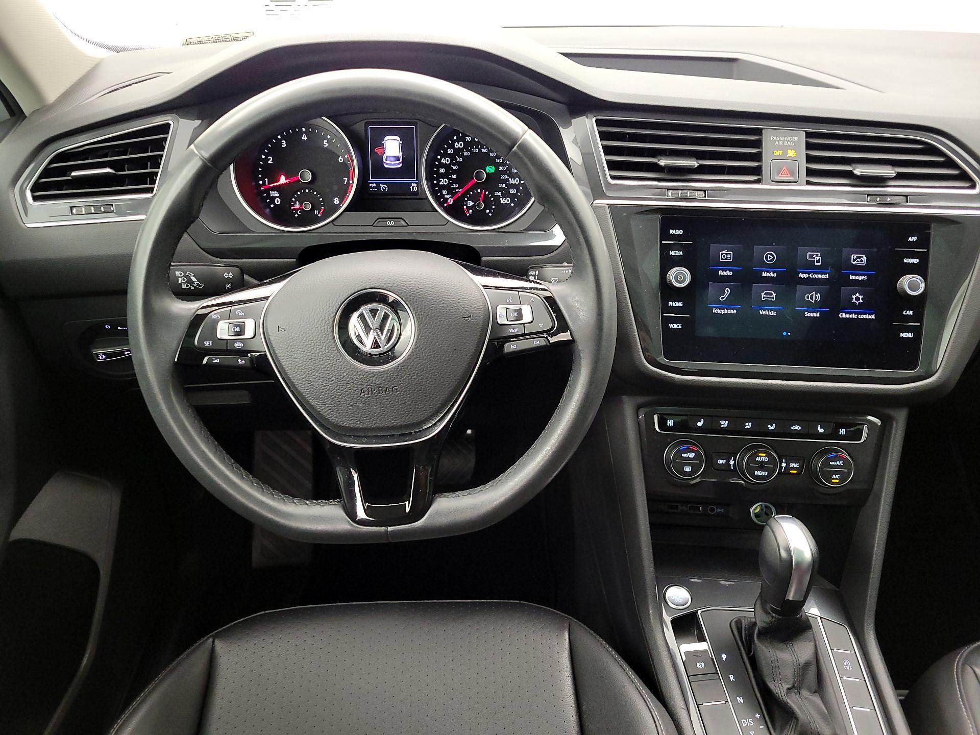 Thumbnail: 2020 Volkswagen Tiguan - 10