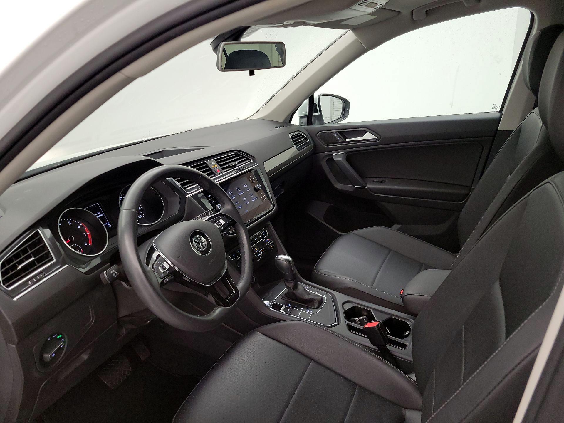 Thumbnail: 2020 Volkswagen Tiguan - 11