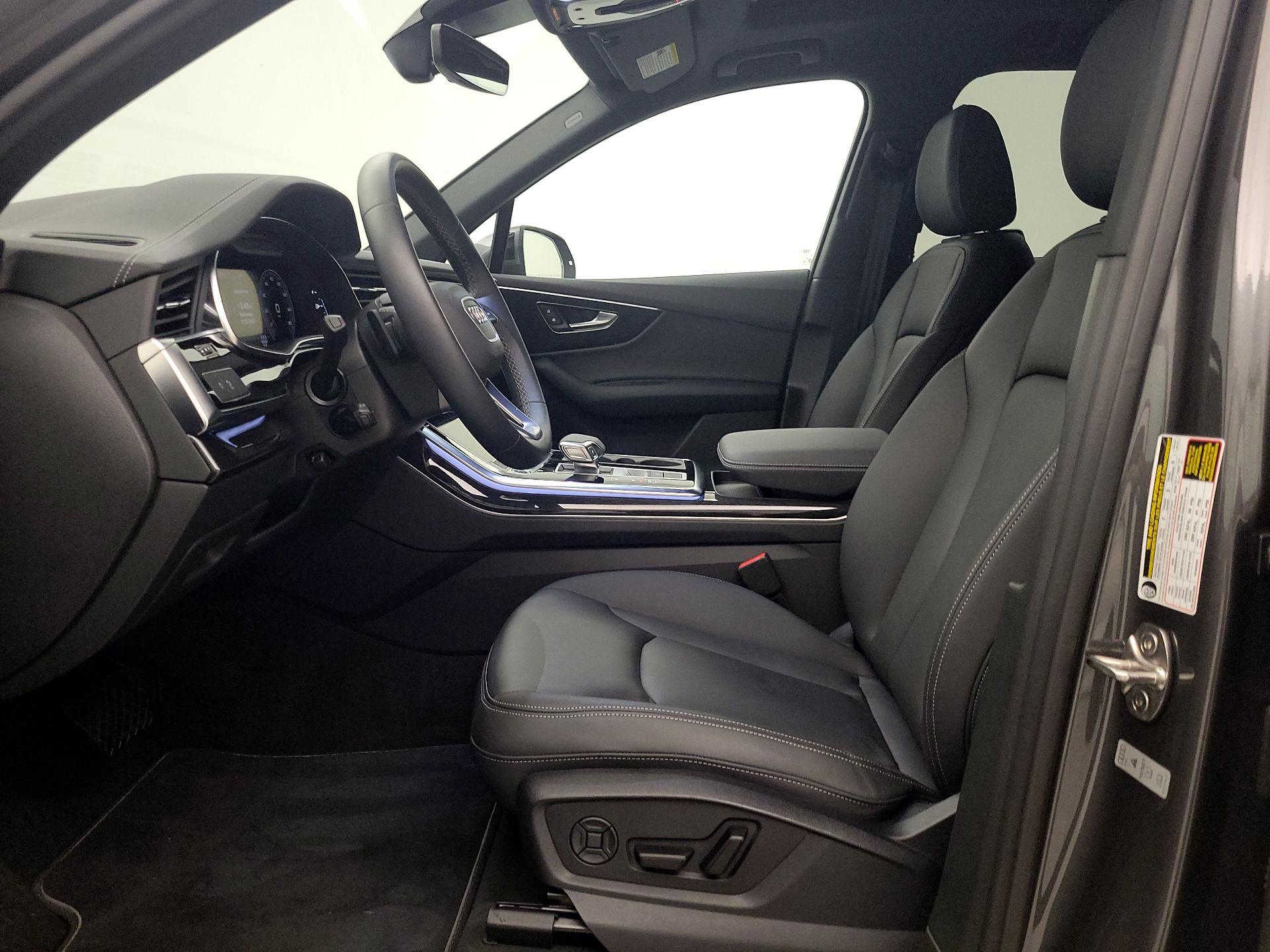 Thumbnail: 2025 Audi Q7 - 11