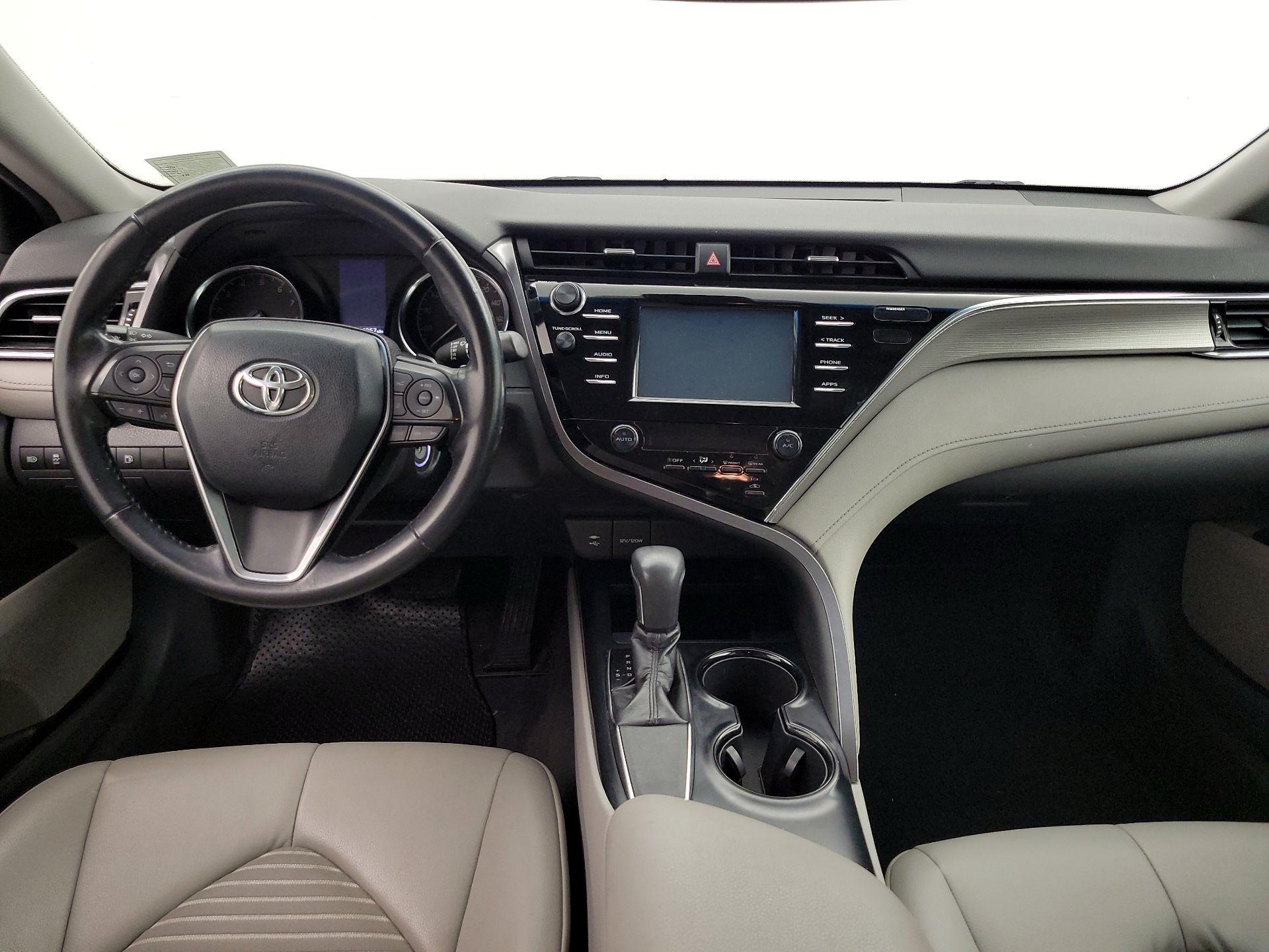 Thumbnail: 2018 Toyota Camry - 9