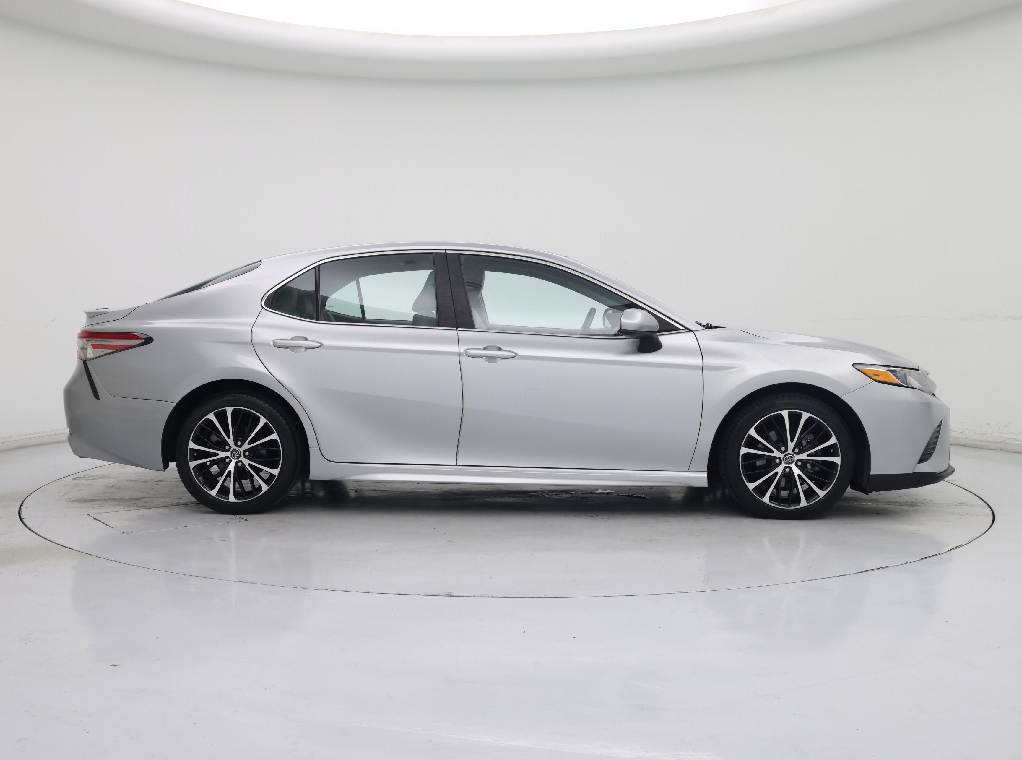 Thumbnail: 2018 Toyota Camry - 7