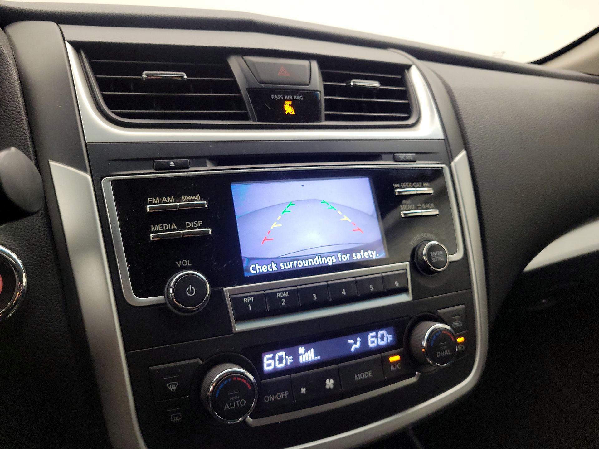 Thumbnail: 2017 Nissan Altima - 14