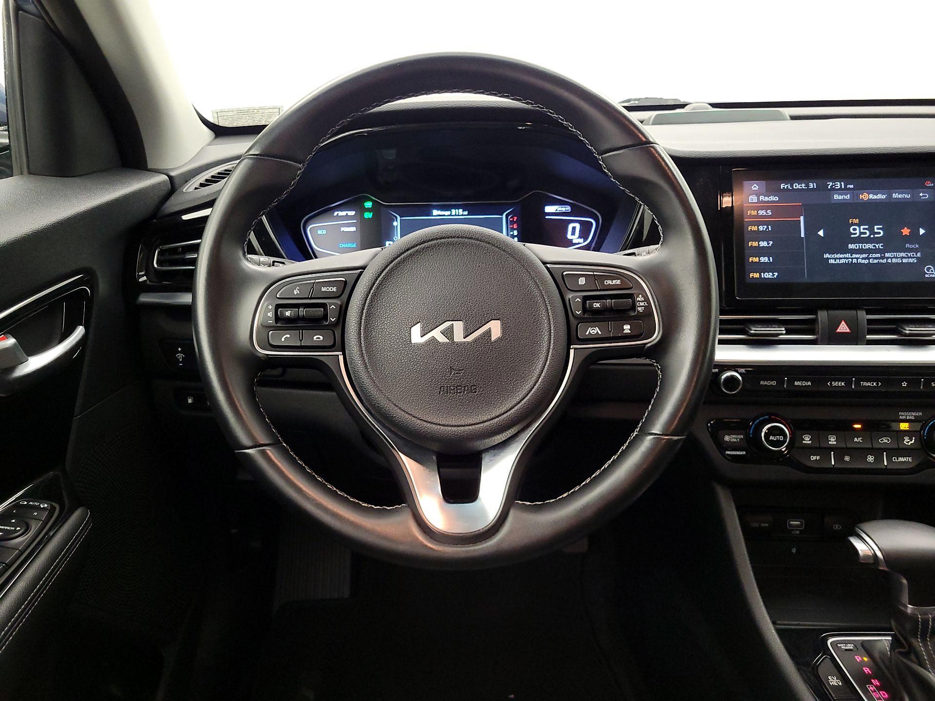 Thumbnail: 2022 Kia Niro - 10
