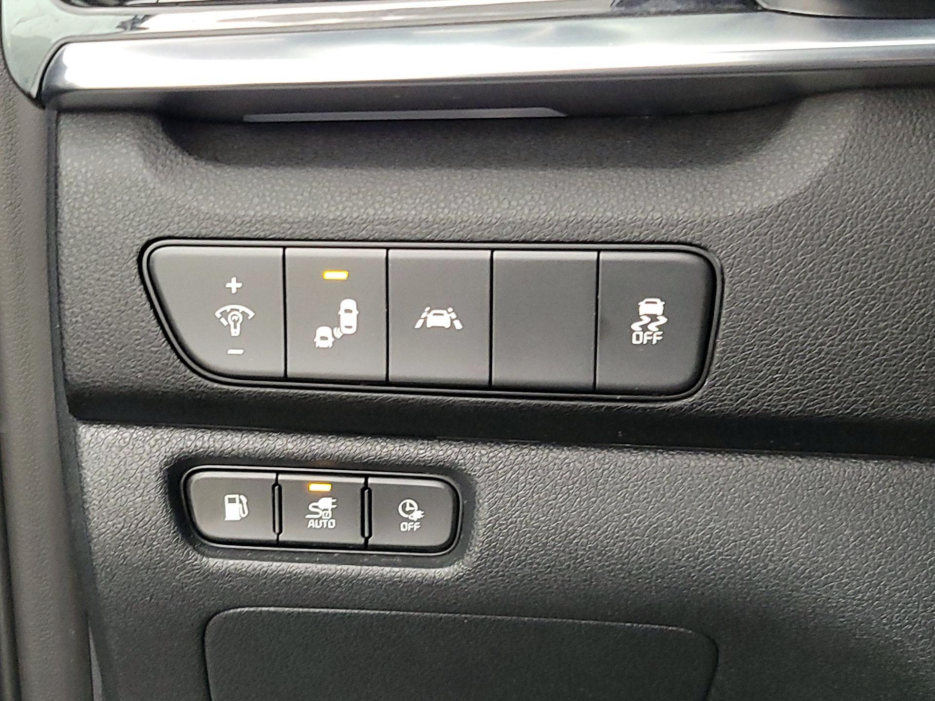 Thumbnail: 2022 Kia Niro - 13