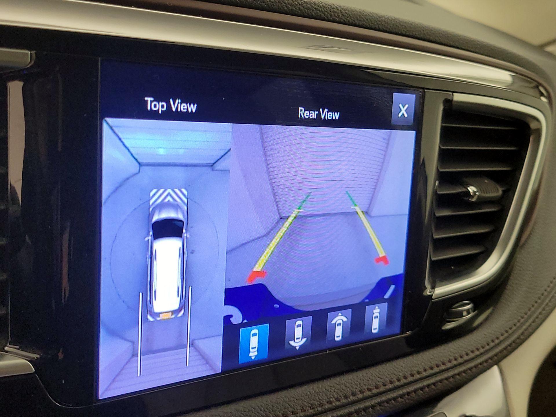 Thumbnail: 2017 Chrysler Pacifica - 15