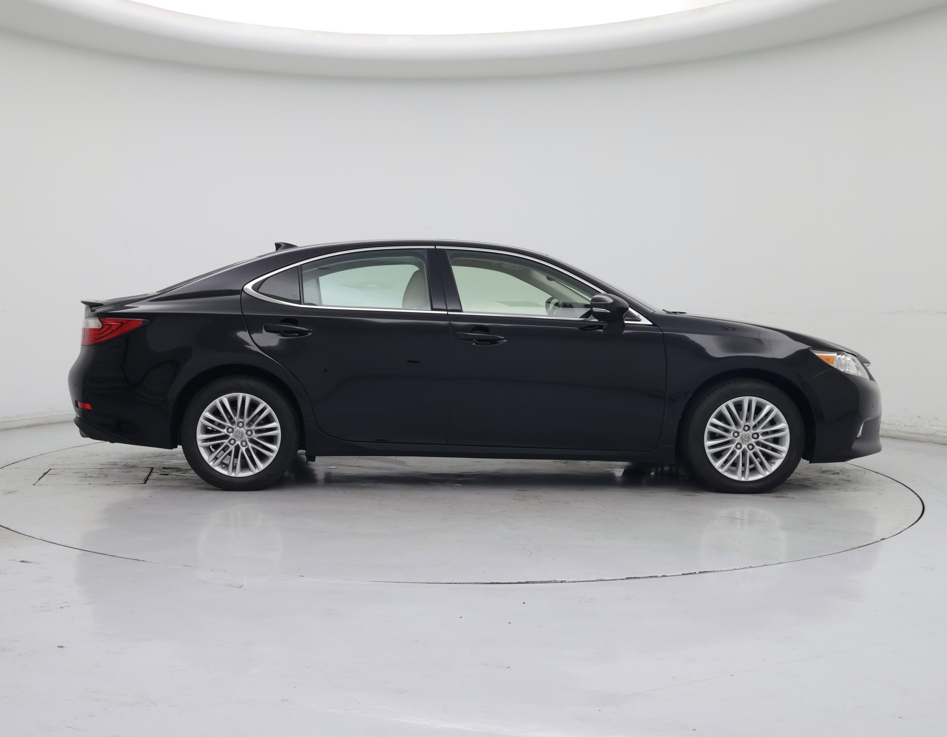 Thumbnail: 2015 Lexus ES - 7
