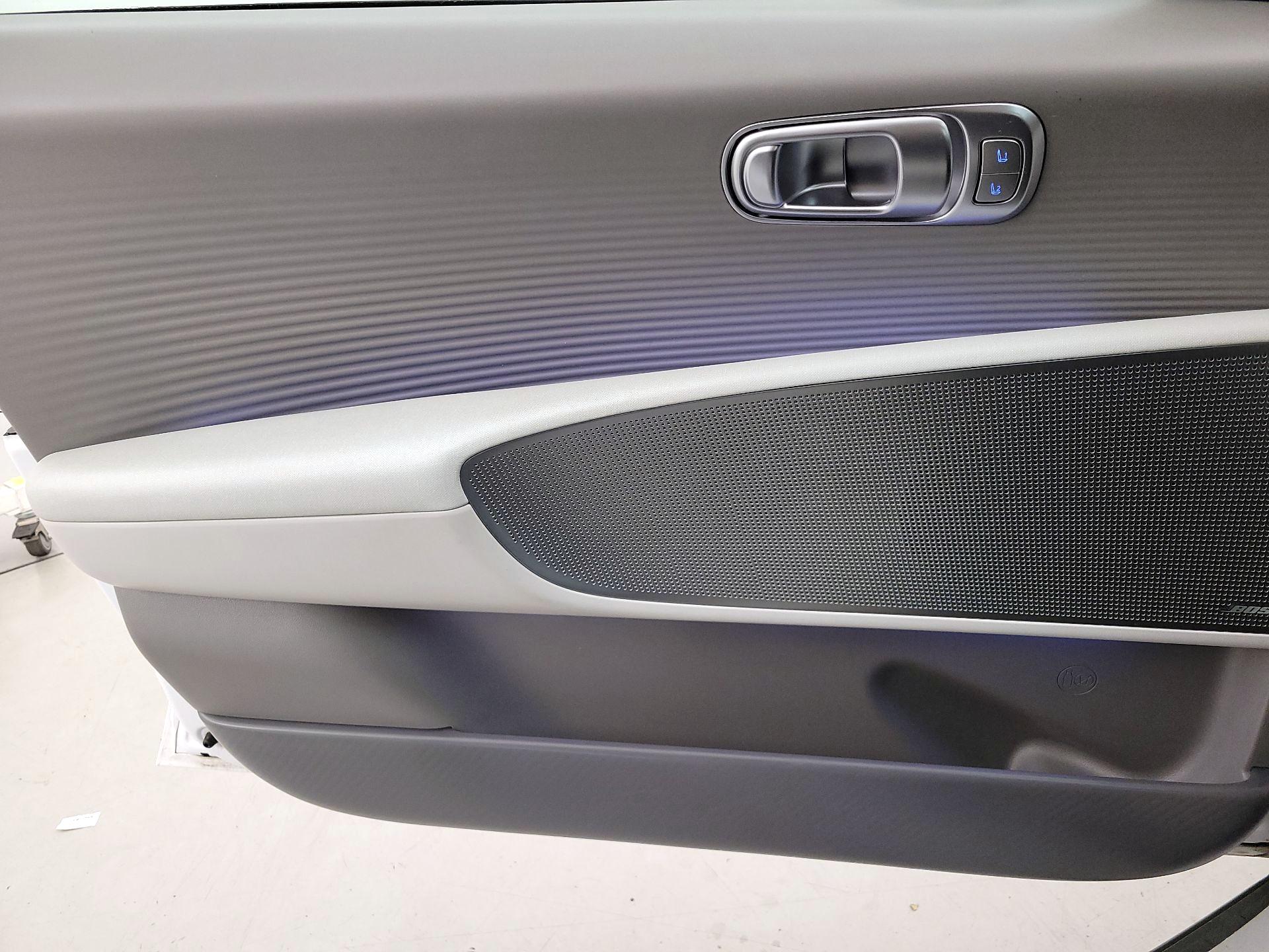 Thumbnail: 2023 Hyundai Ioniq 6 - 12