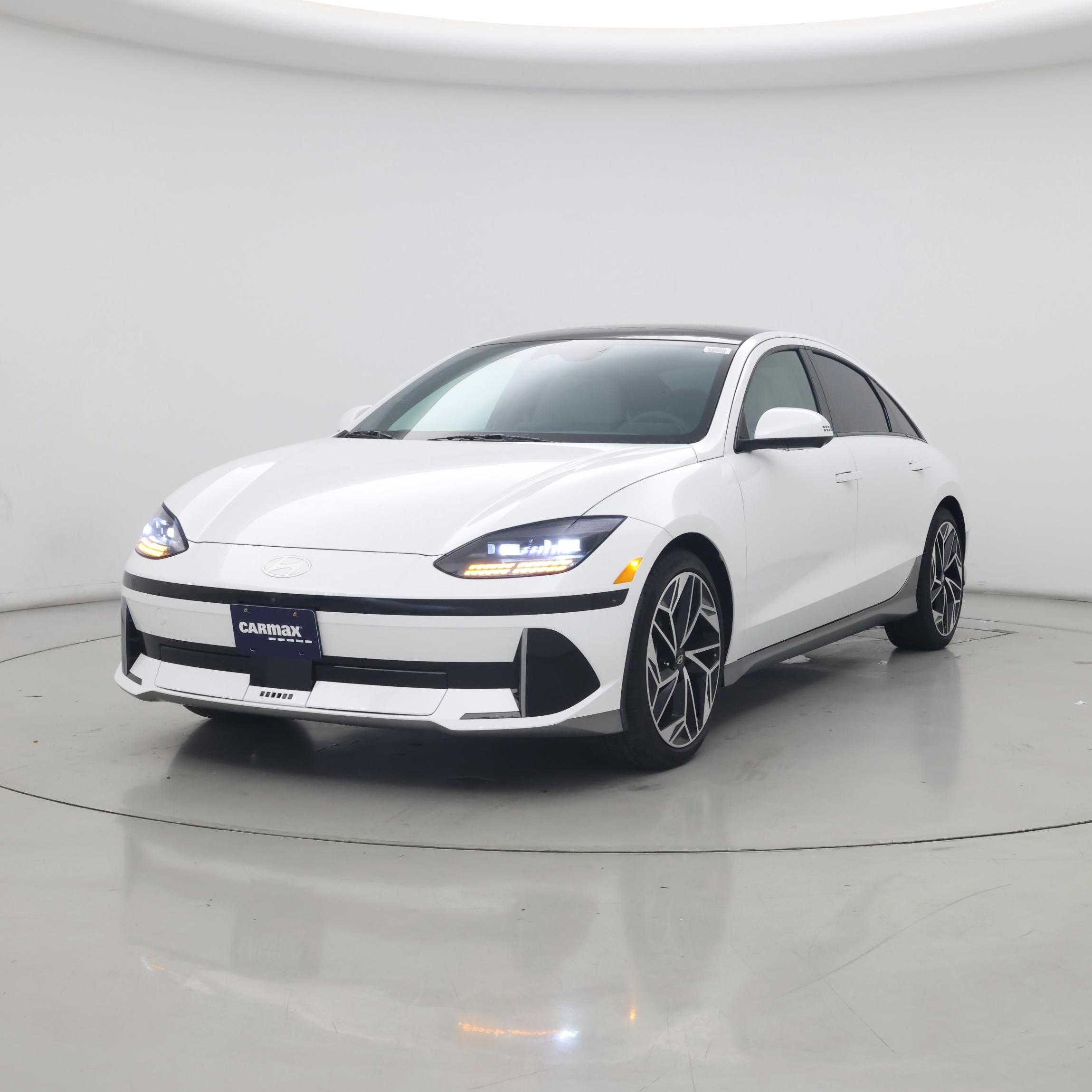 Thumbnail: 2023 Hyundai Ioniq 6 - 4