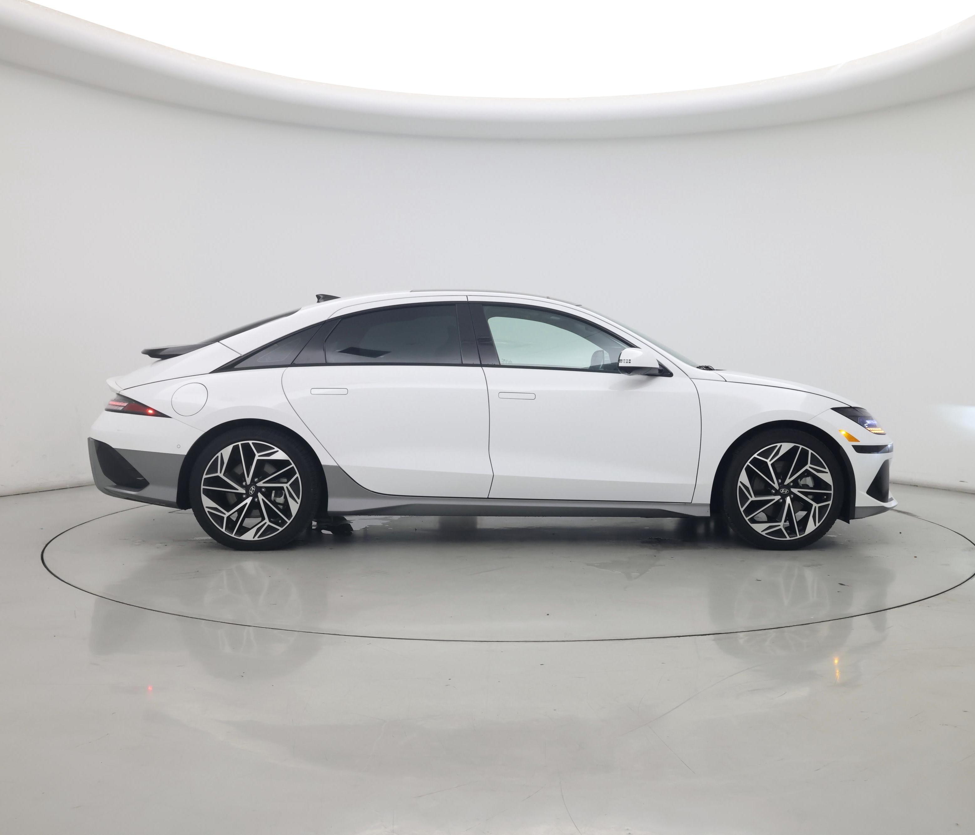 Thumbnail: 2023 Hyundai Ioniq 6 - 7