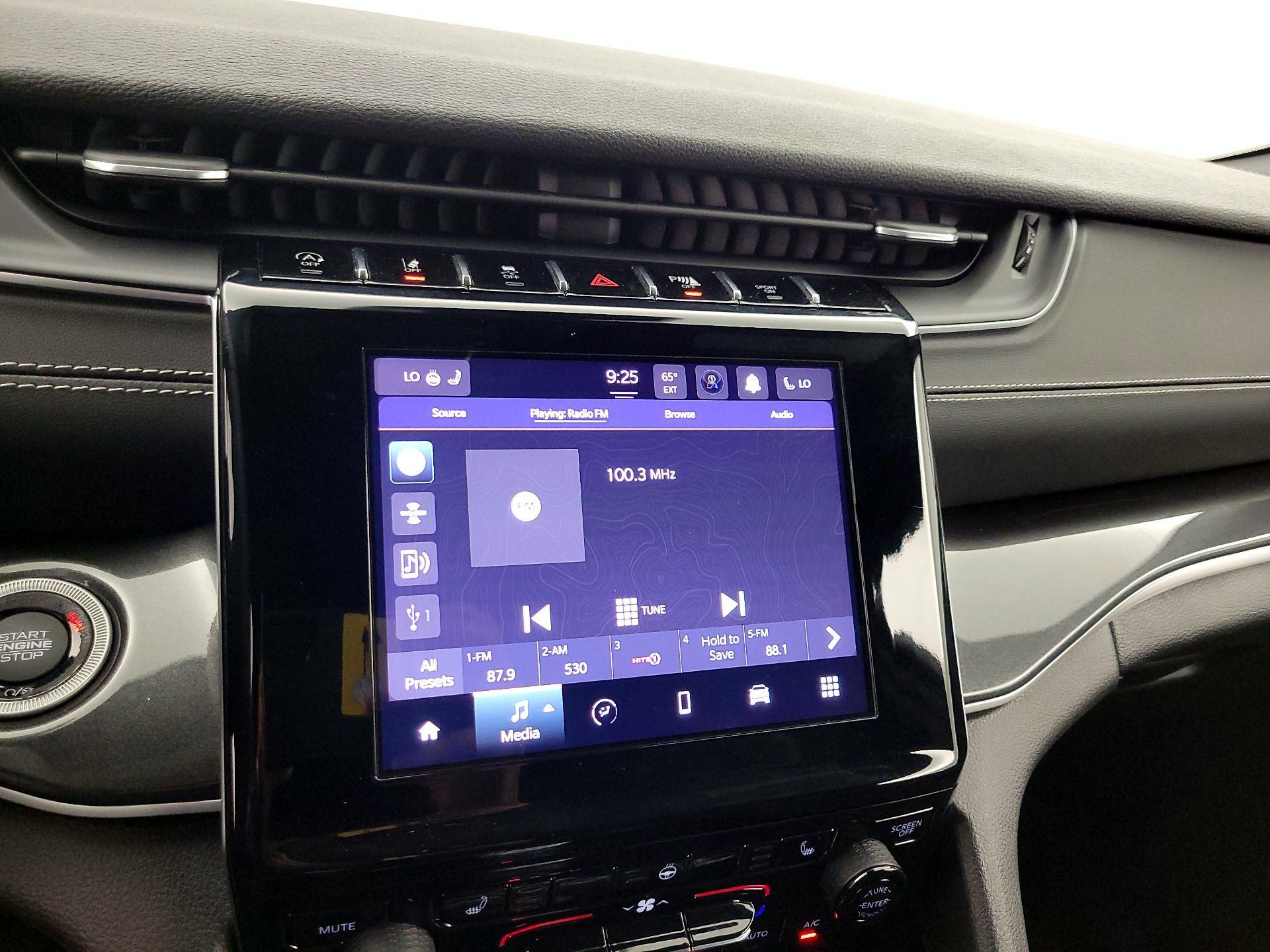 Thumbnail: 2023 Jeep Grand Cherokee - 15