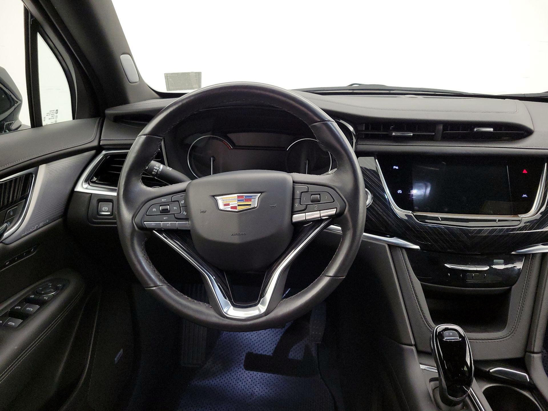 Thumbnail: 2025 Cadillac XT6 - 10