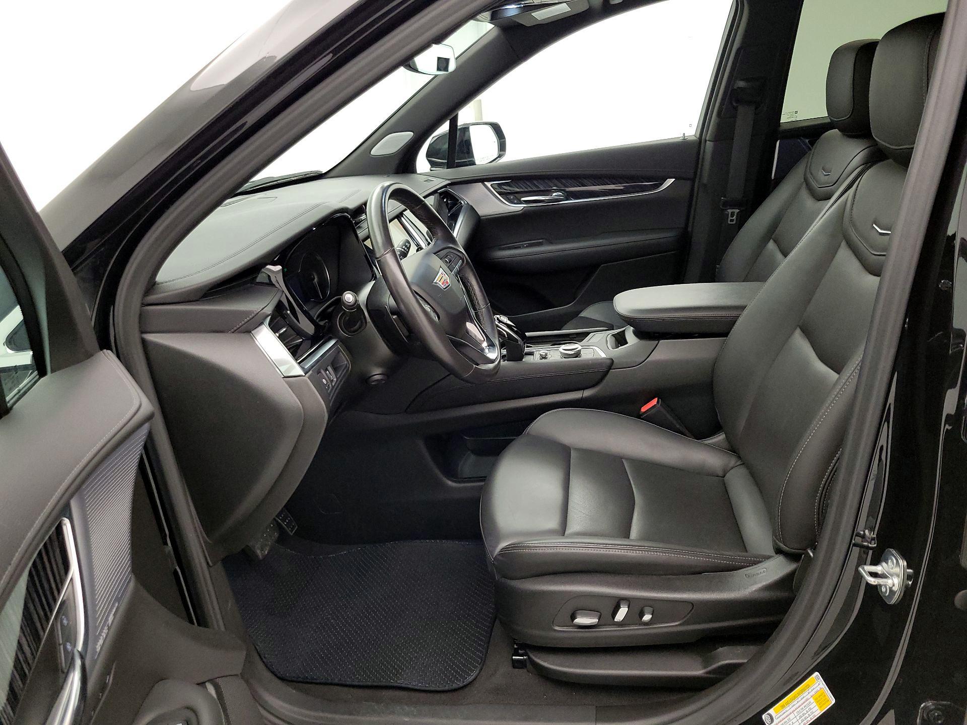 Thumbnail: 2025 Cadillac XT6 - 11